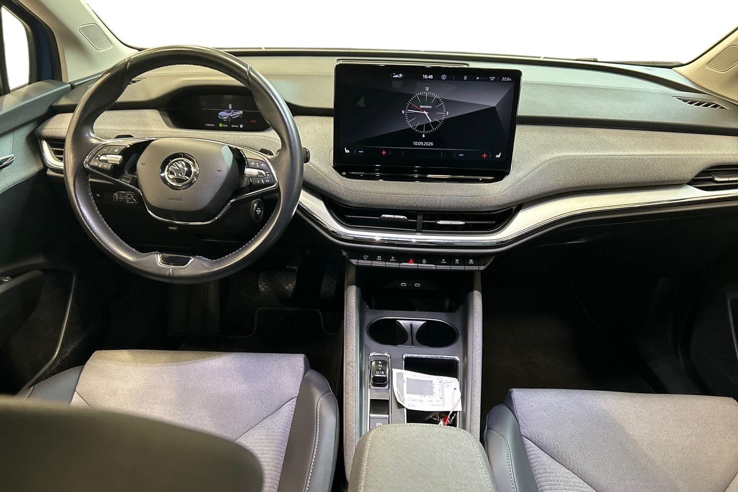 SKODA Enyaq 8