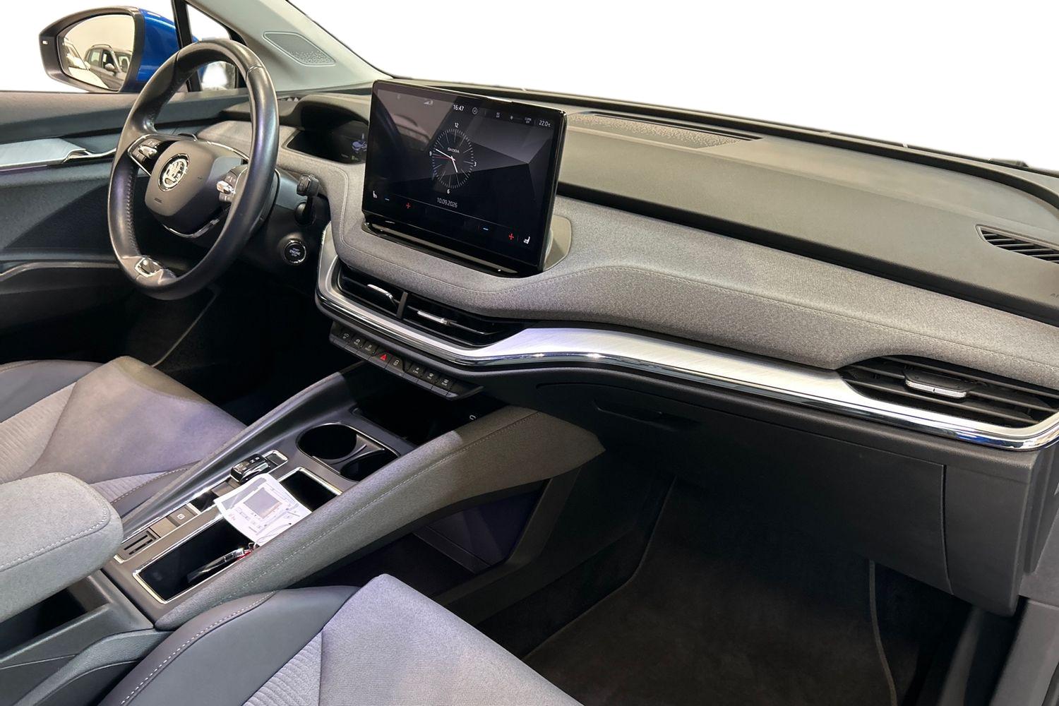 SKODA Enyaq 9