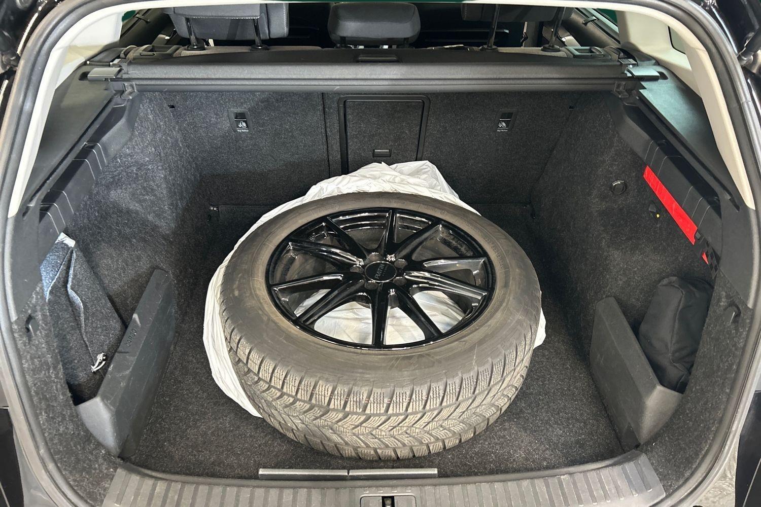 SKODA Enyaq 2023