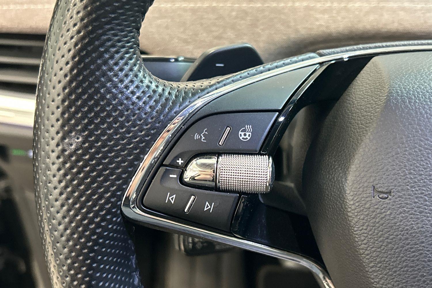 SKODA Enyaq 2023