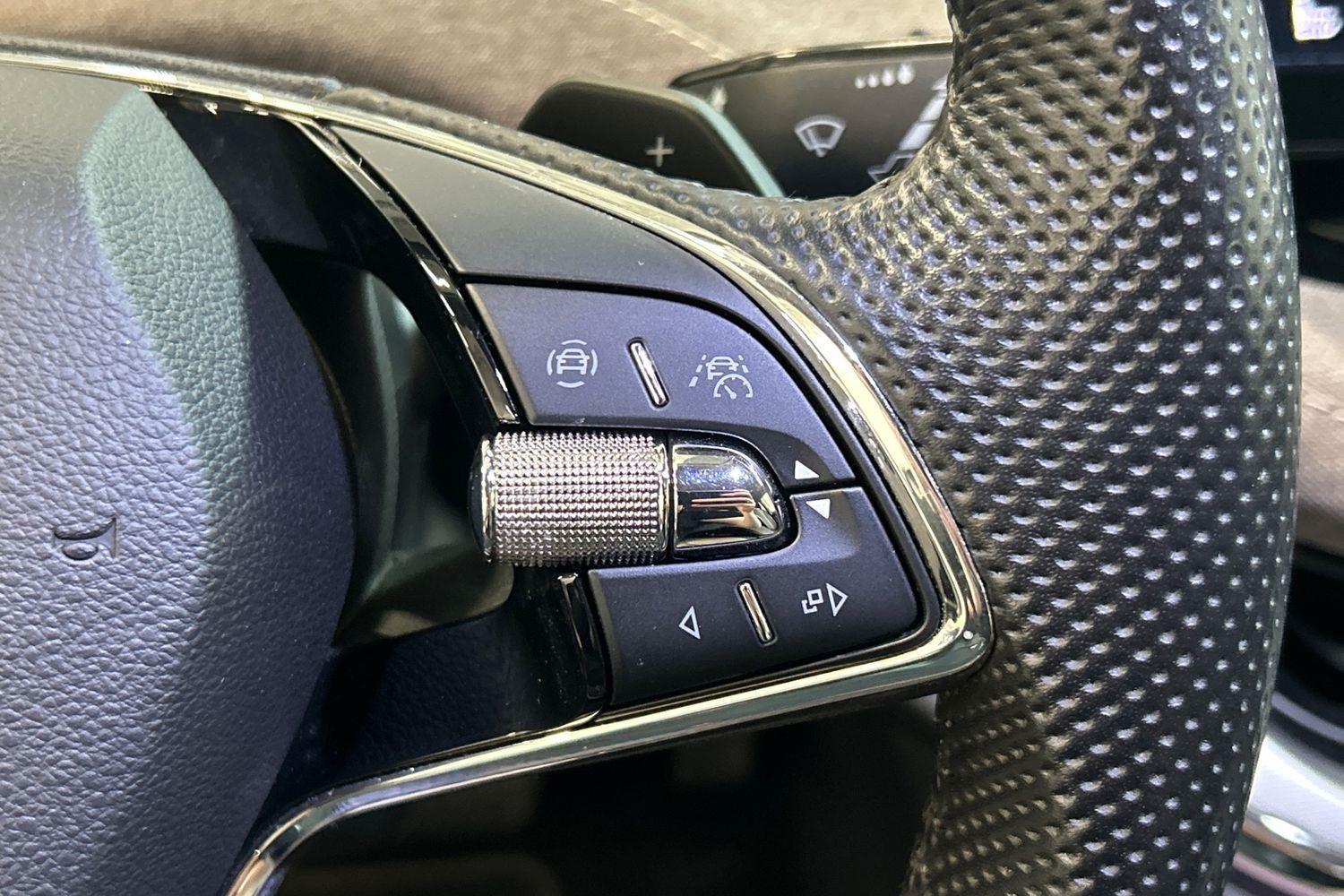 SKODA Enyaq 2023