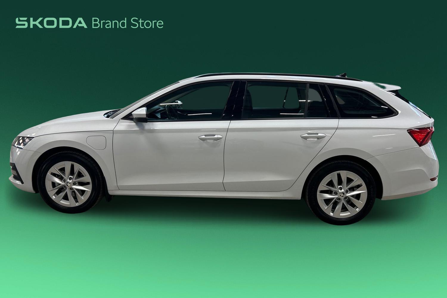 SKODA OCTAVIA 2024