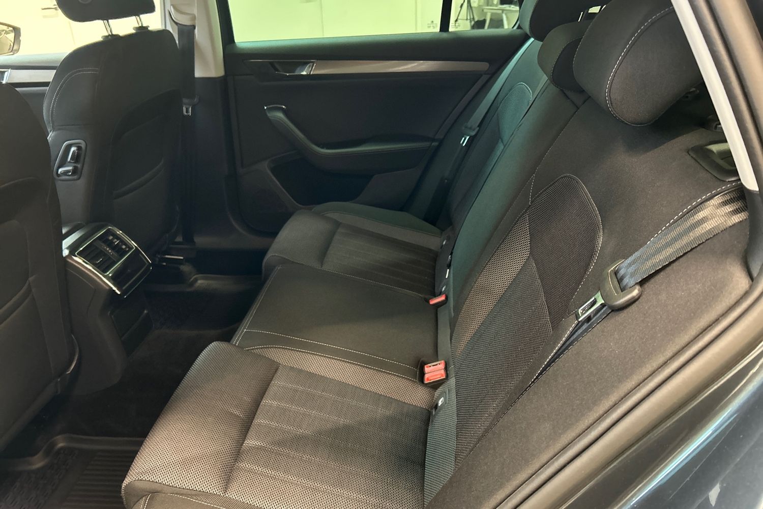 SKODA Superb 10