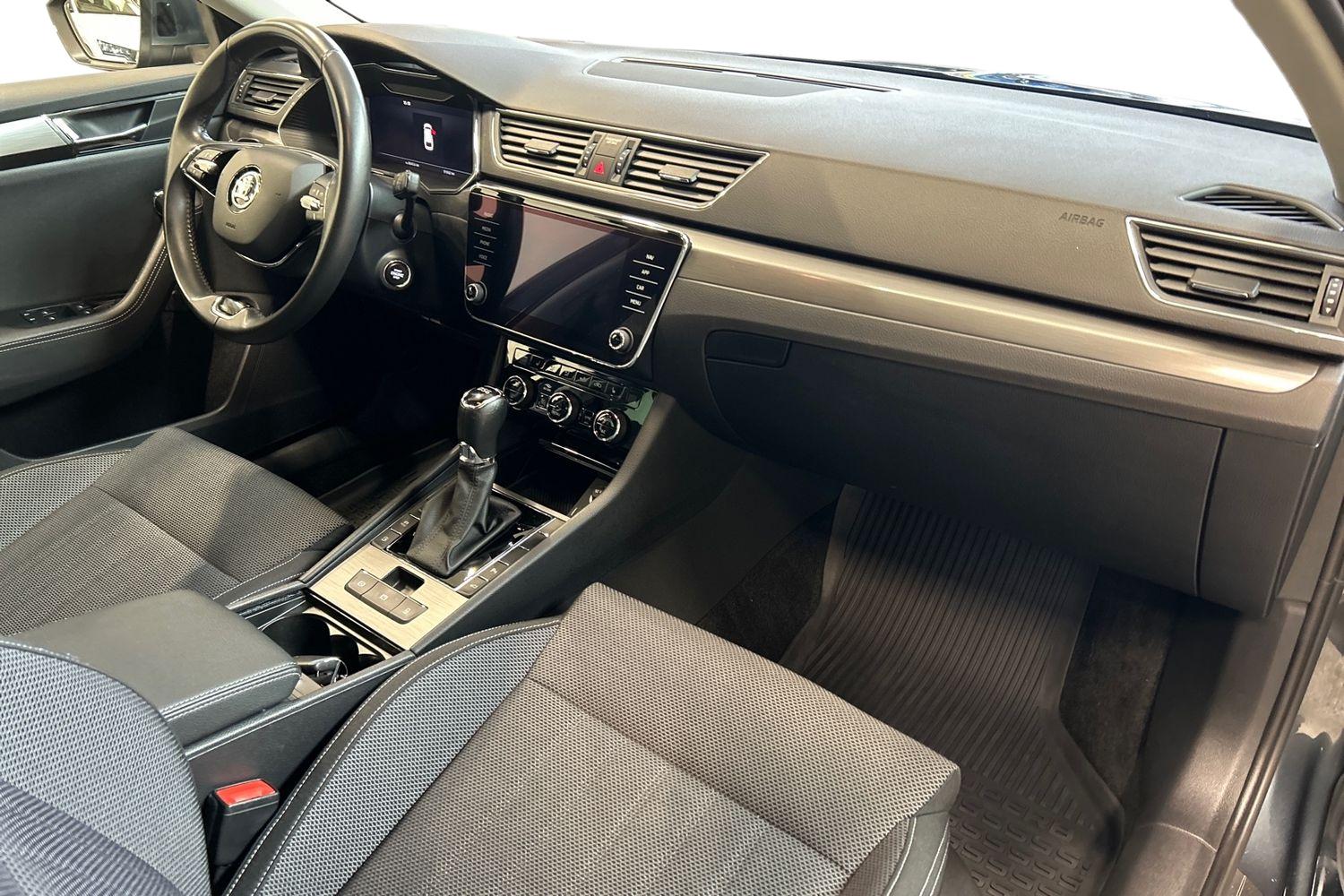 SKODA Superb 9