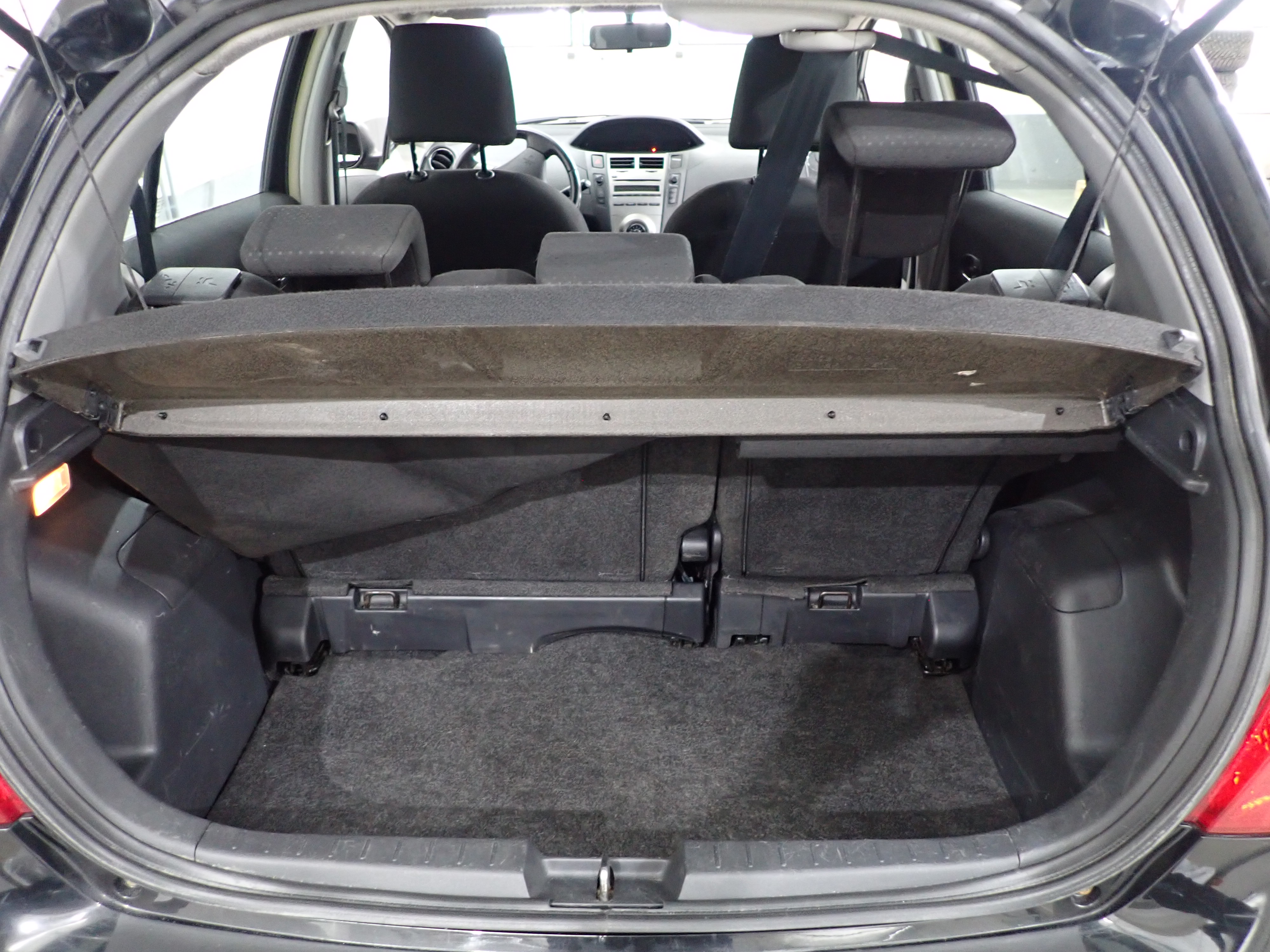 TOYOTA YARIS 2011