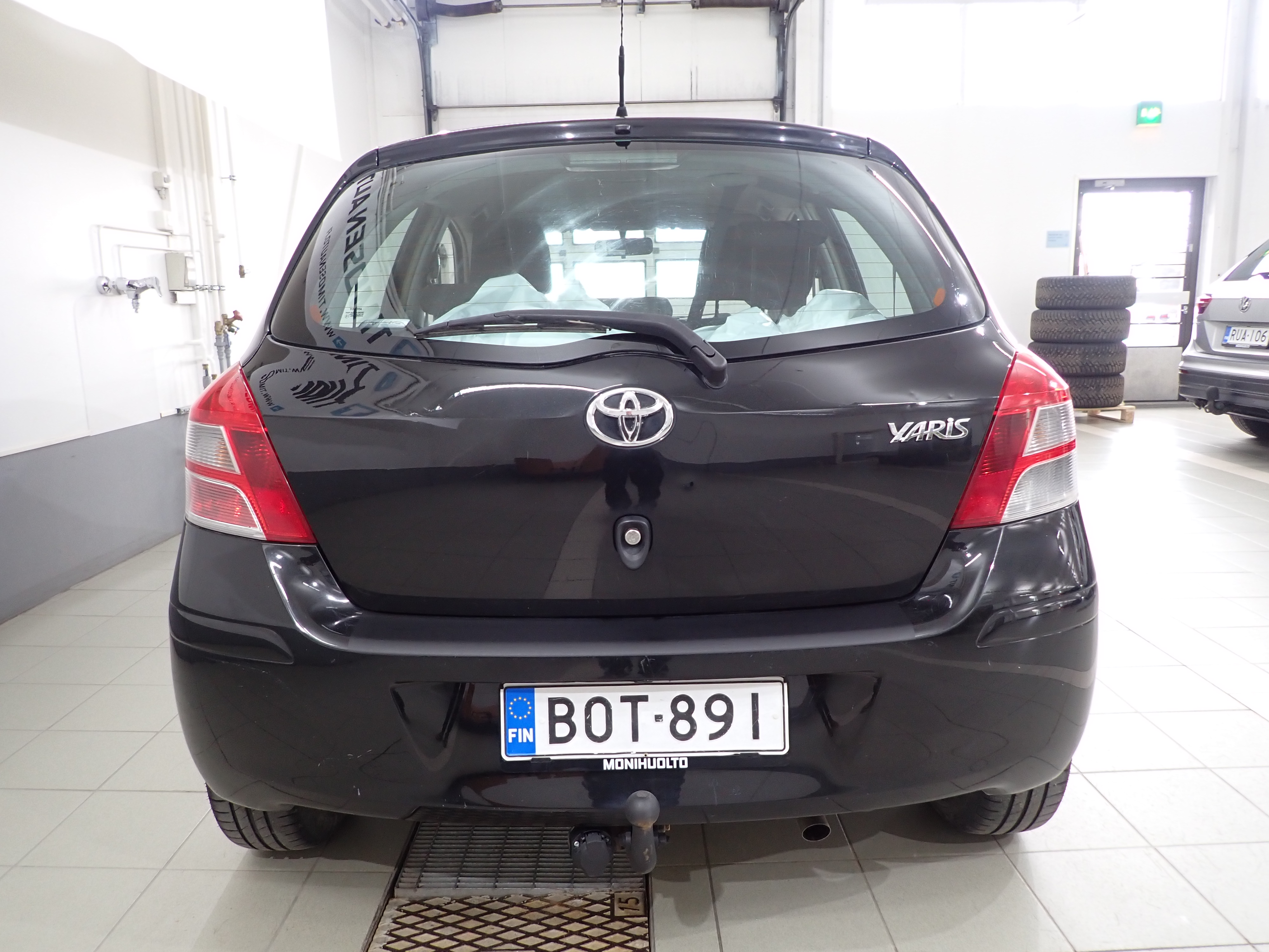 TOYOTA YARIS 2011