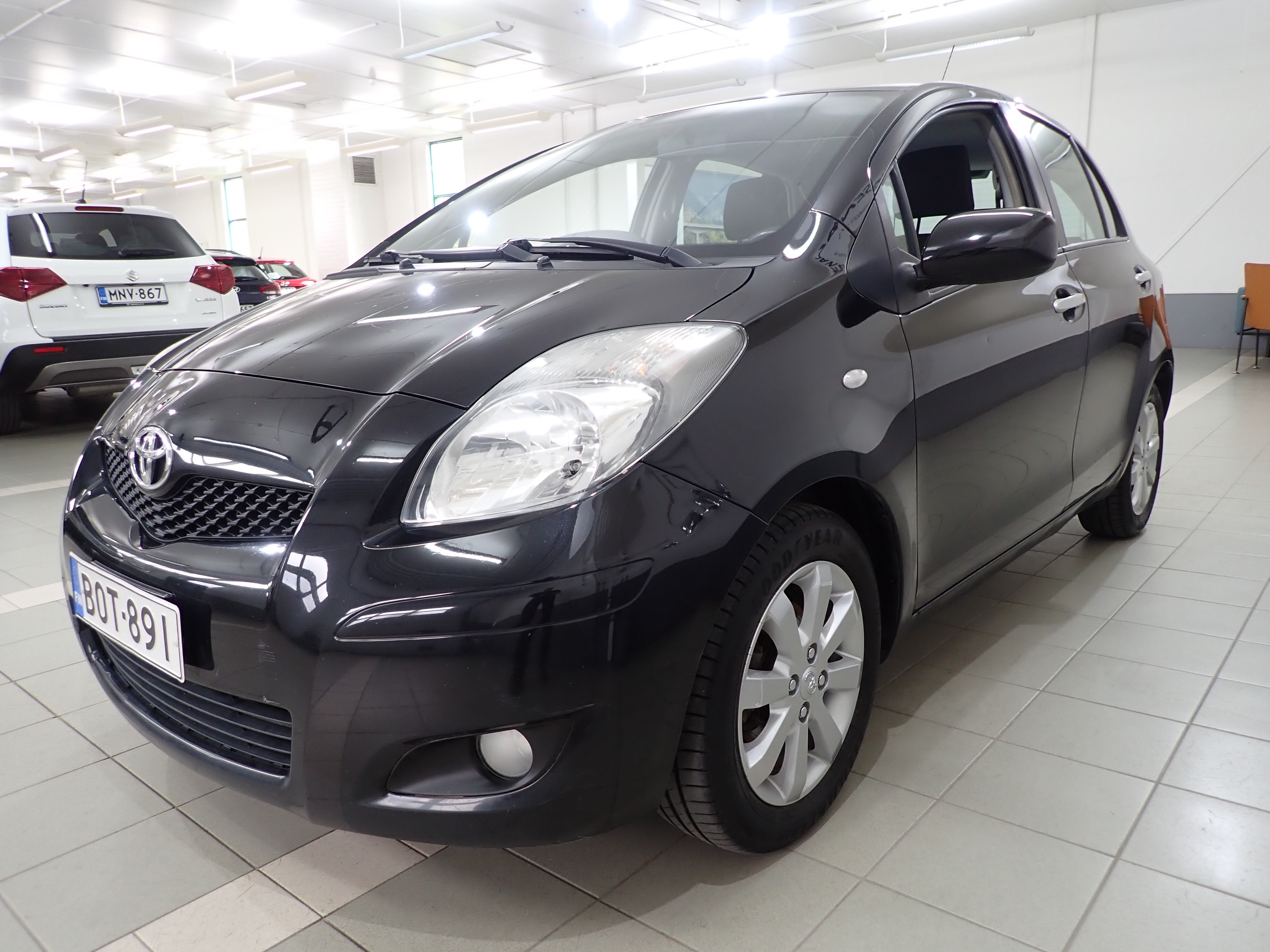 TOYOTA YARIS 2011