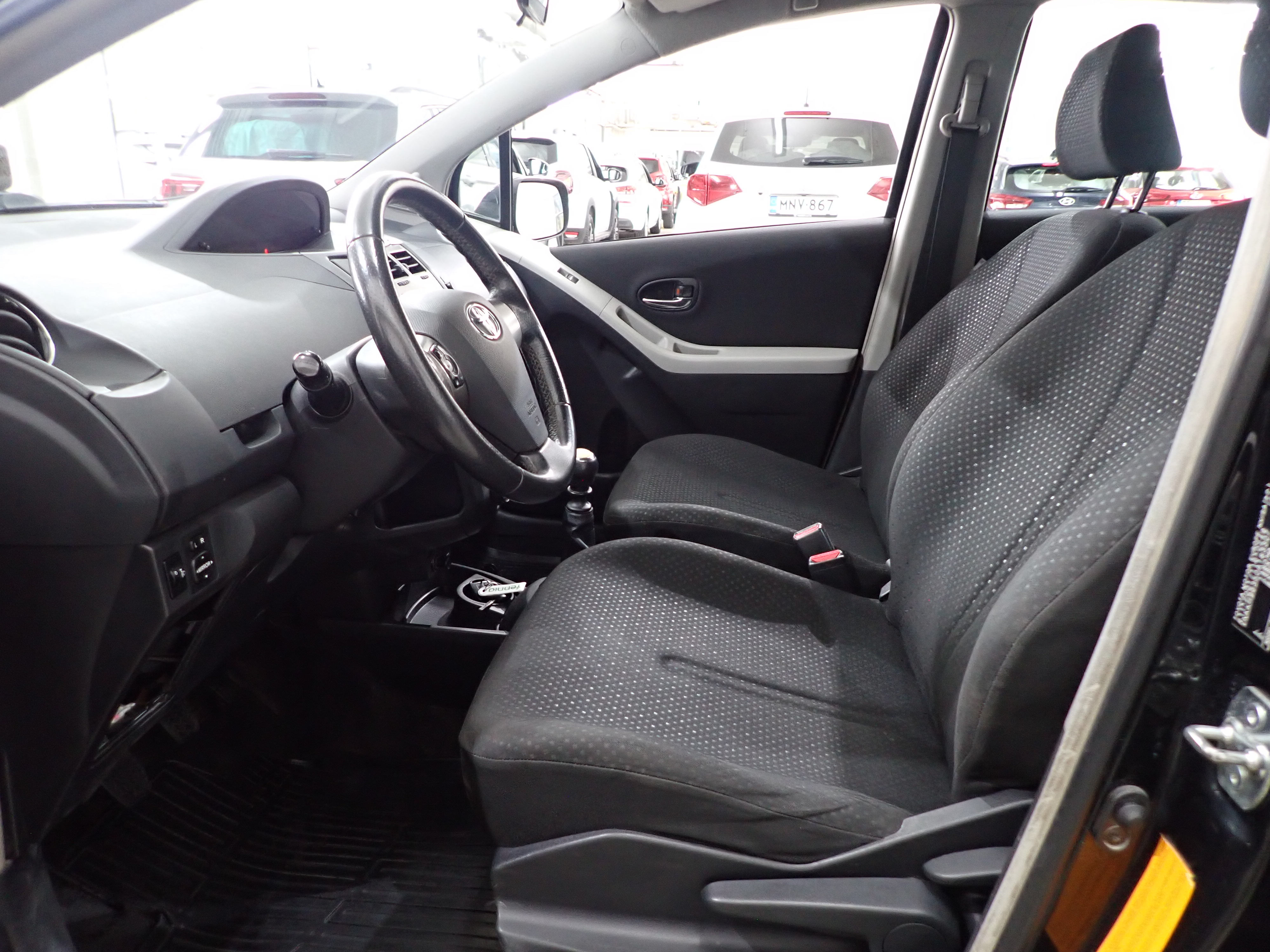 TOYOTA YARIS 2011