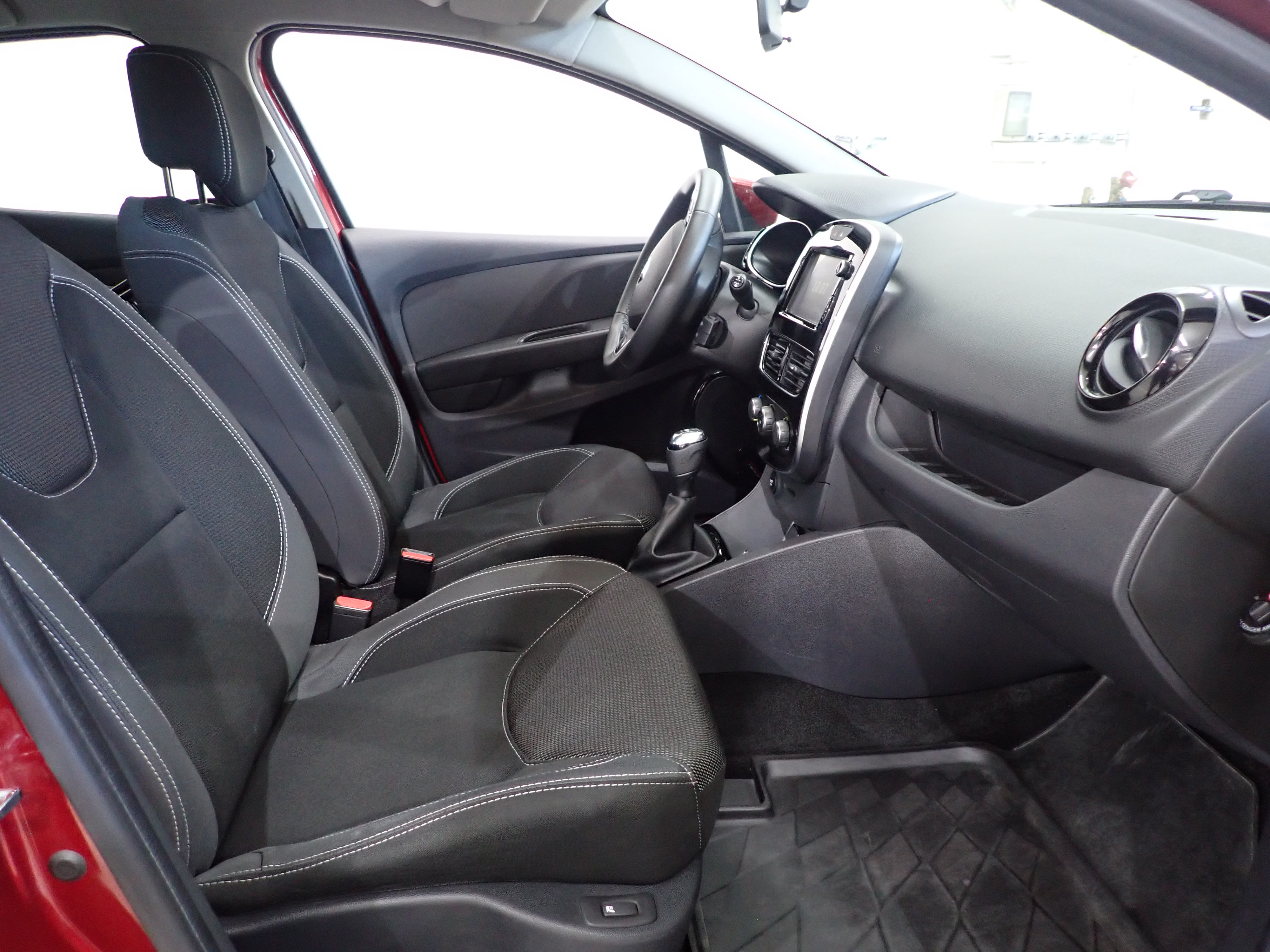 RENAULT CLIO 2019