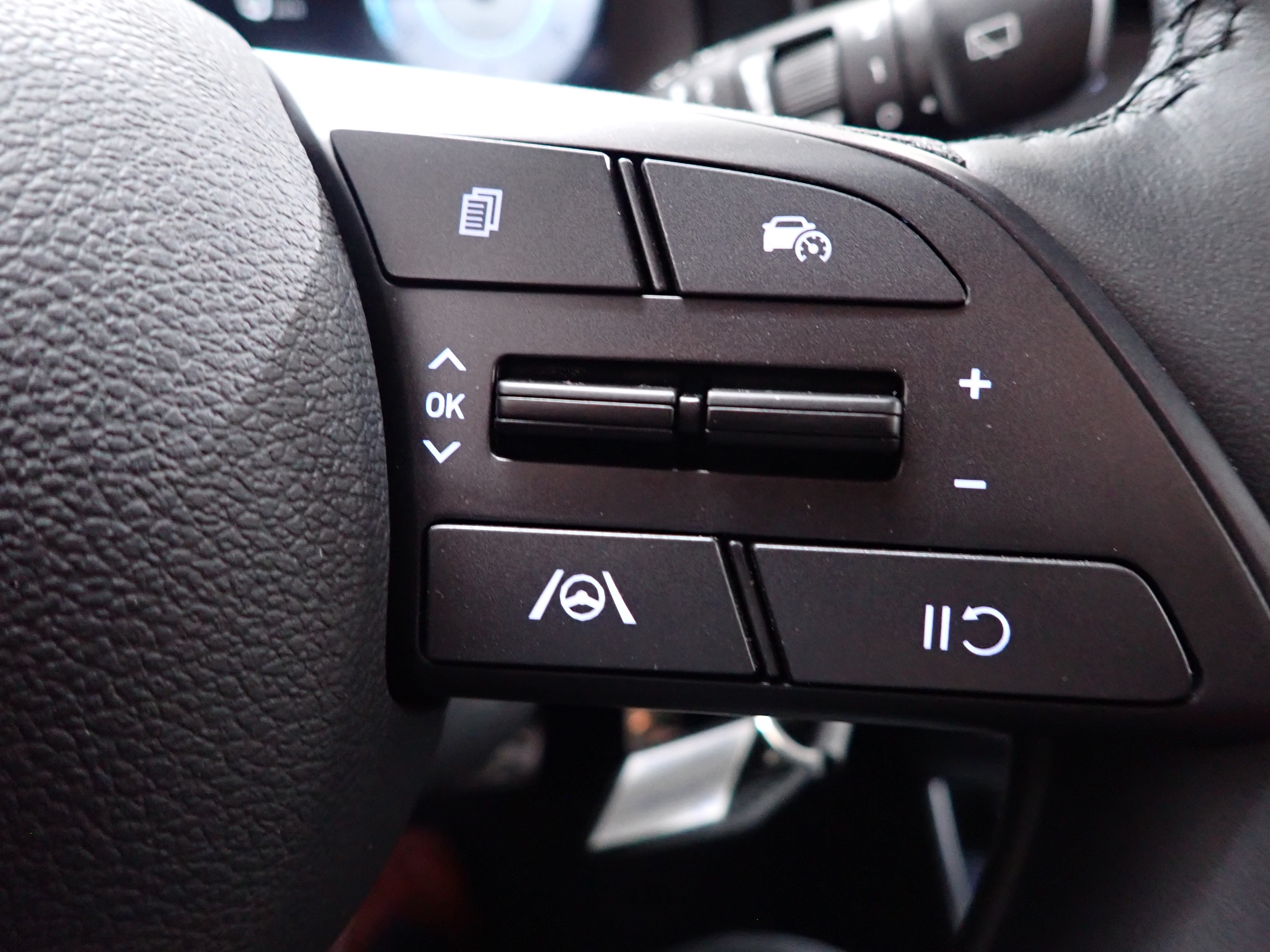 HYUNDAI BAYON Cross 2025