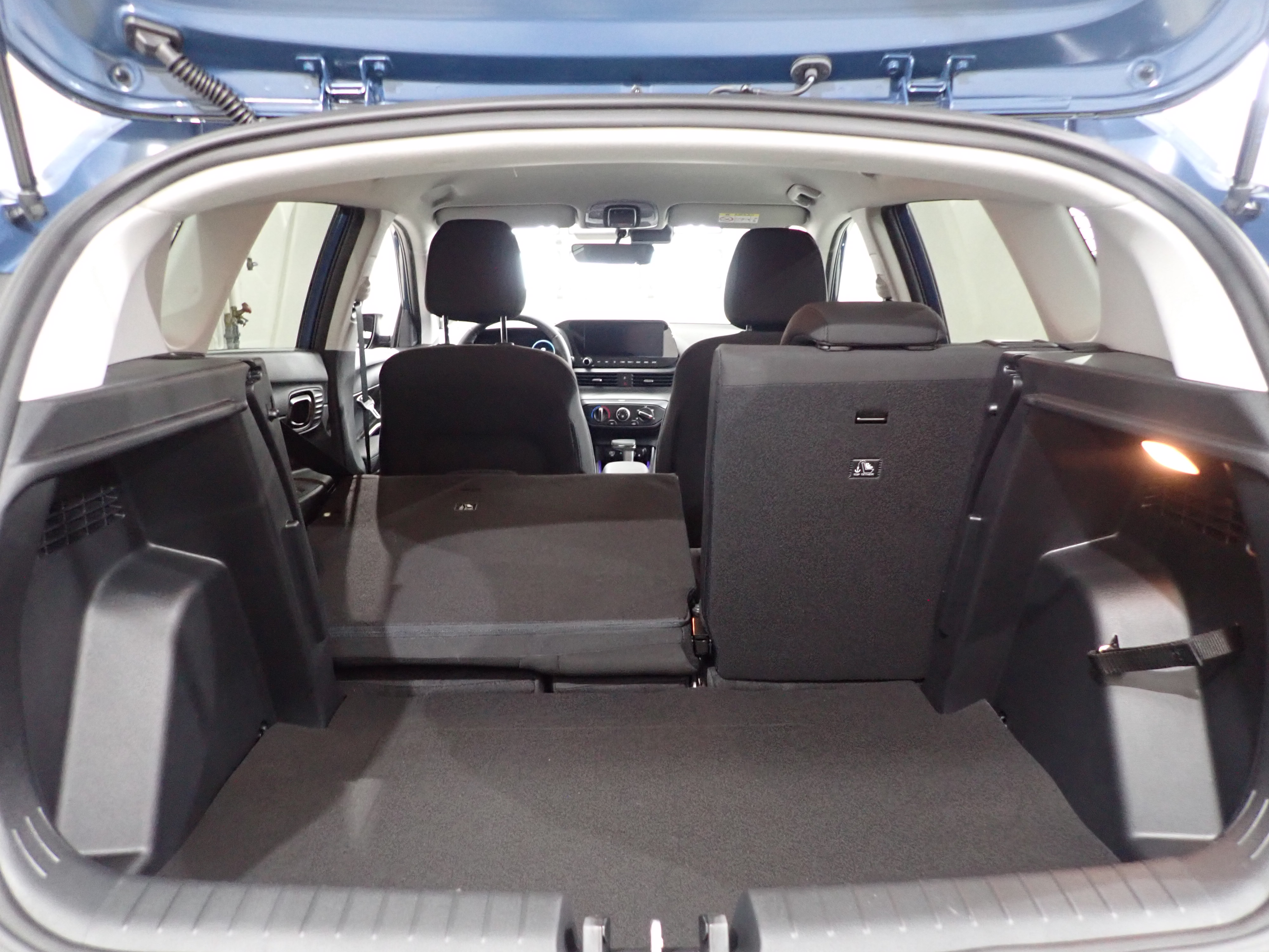 HYUNDAI BAYON Cross 2025