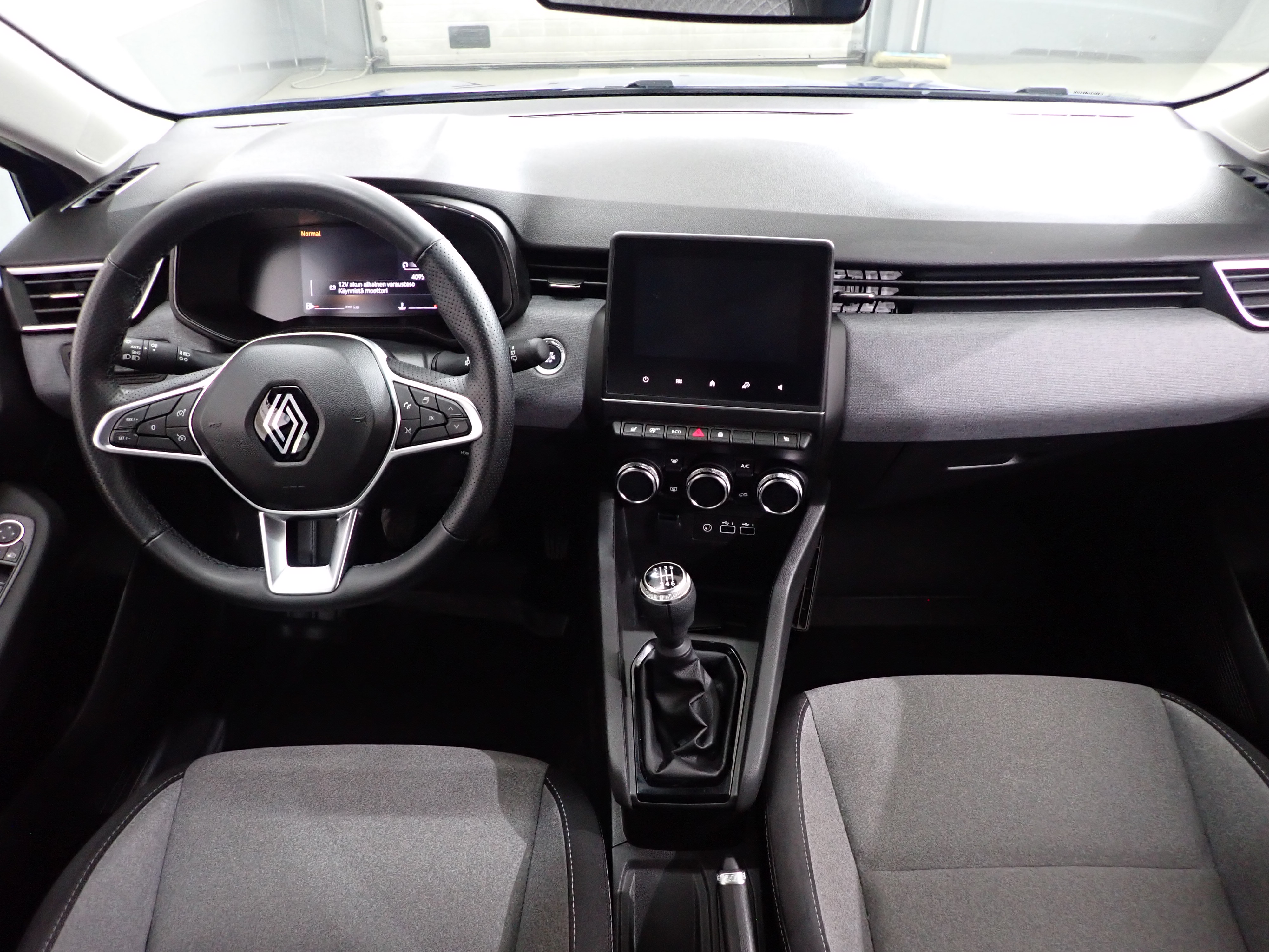 RENAULT CLIO 2024
