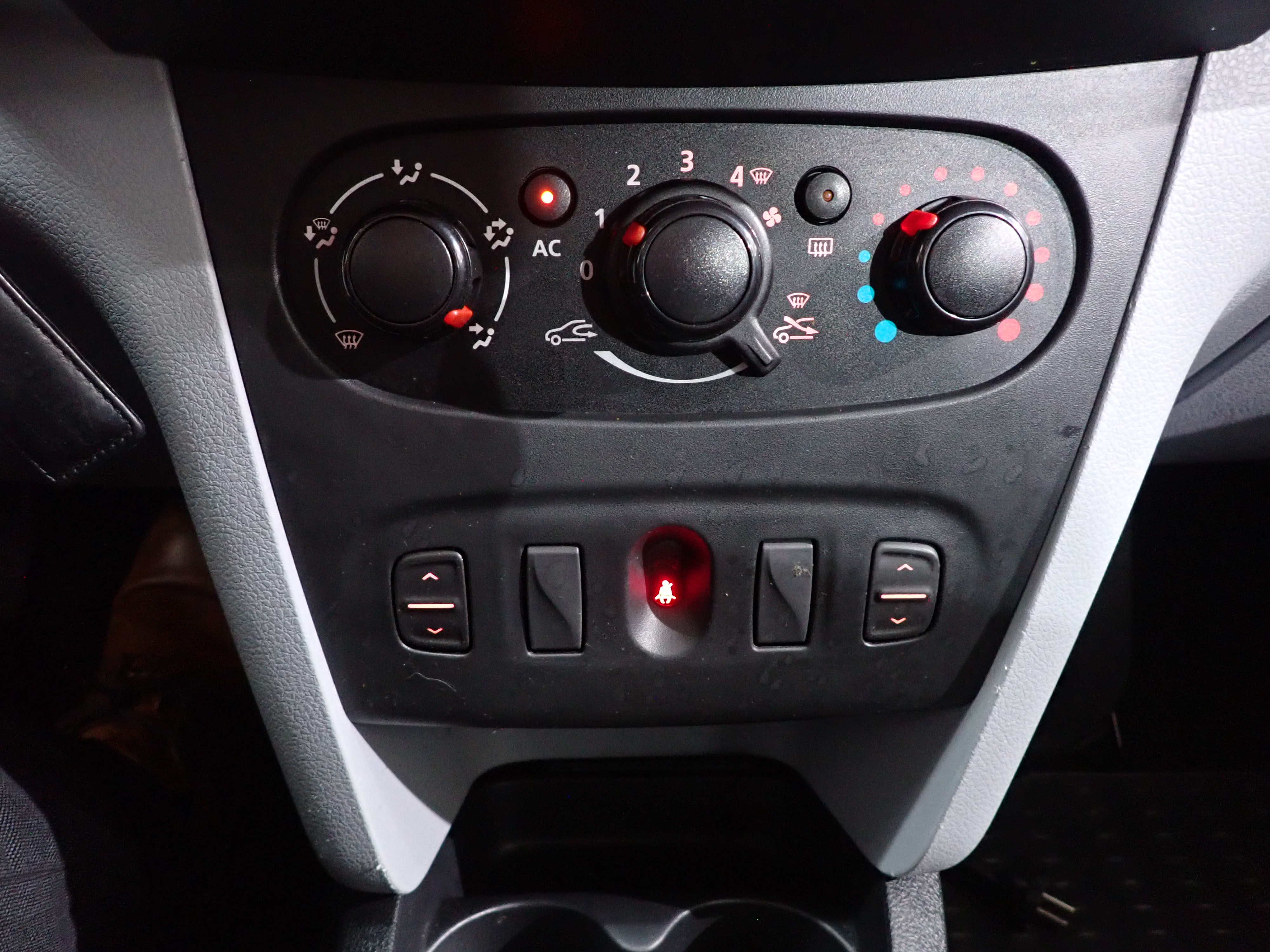 DACIA Sandero 2014