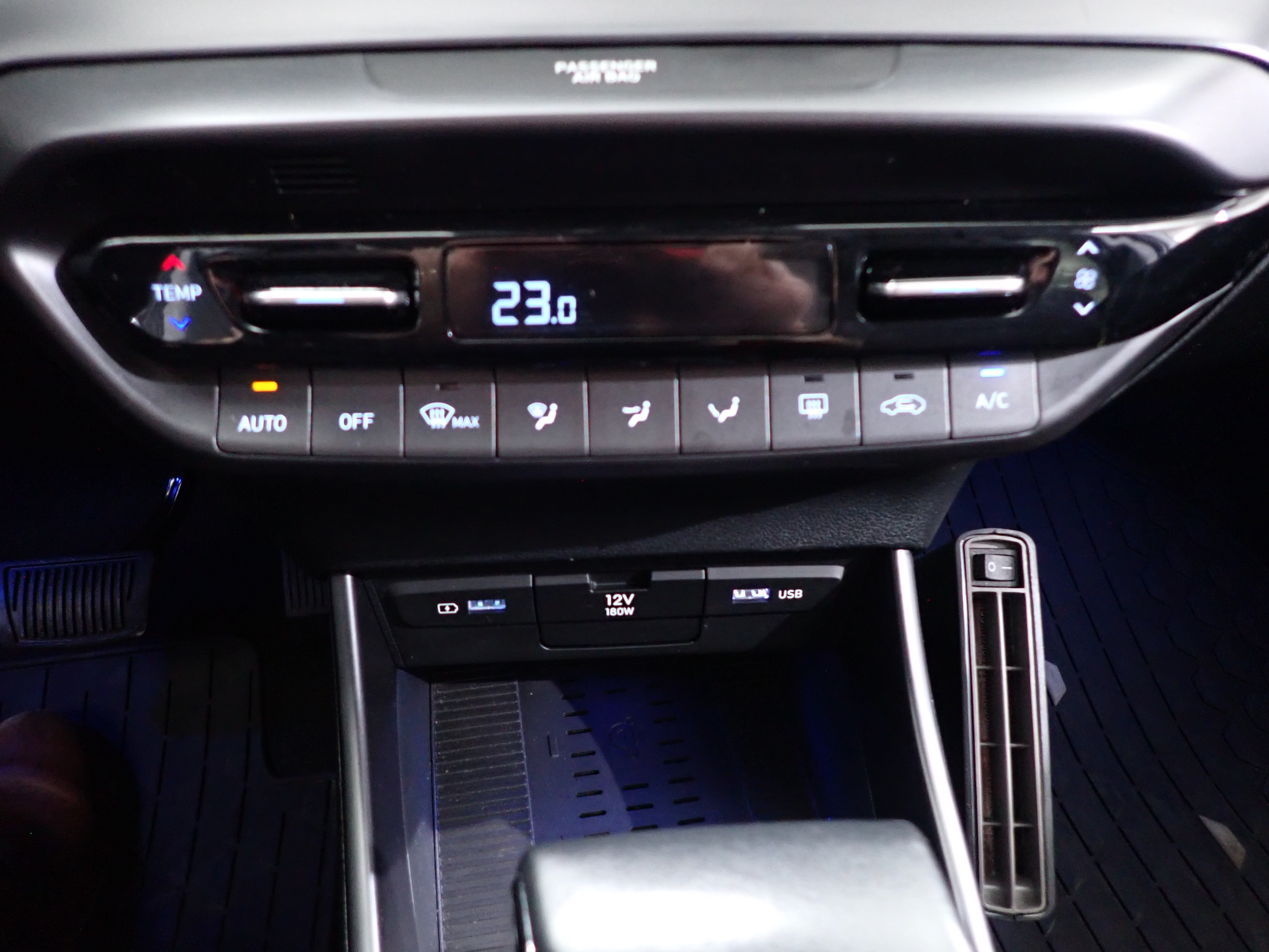 HYUNDAI i20 Hatchback 2021