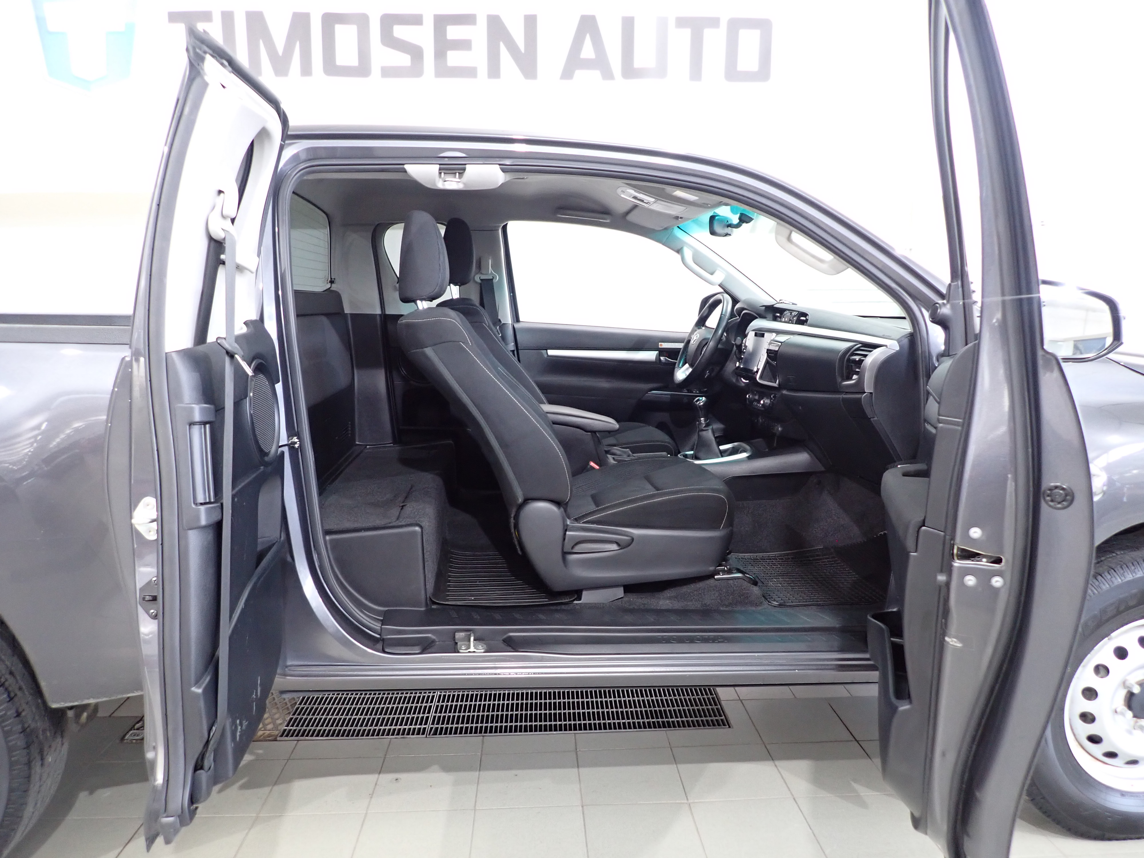TOYOTA HILUX 2022