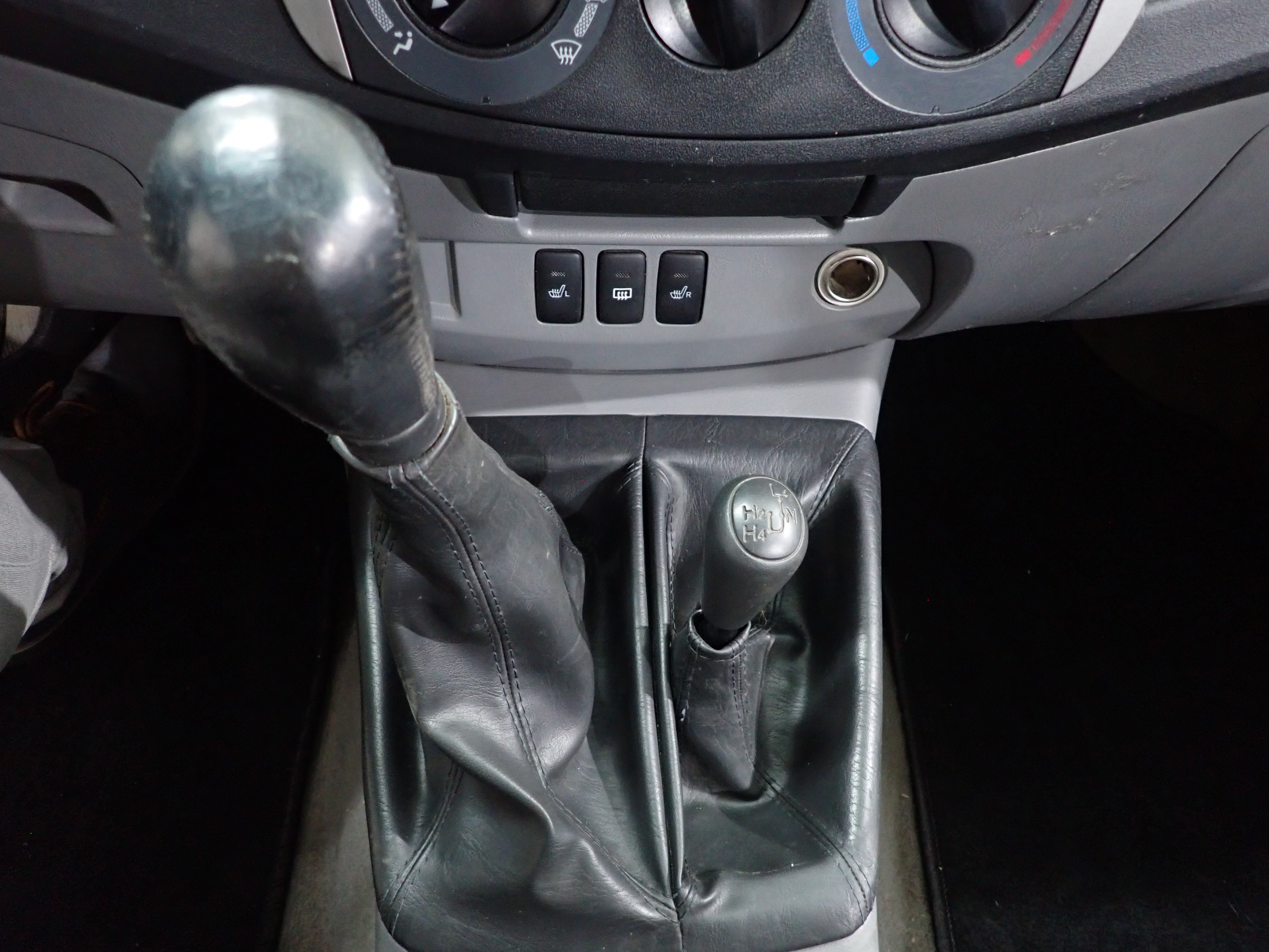 TOYOTA HILUX 2010