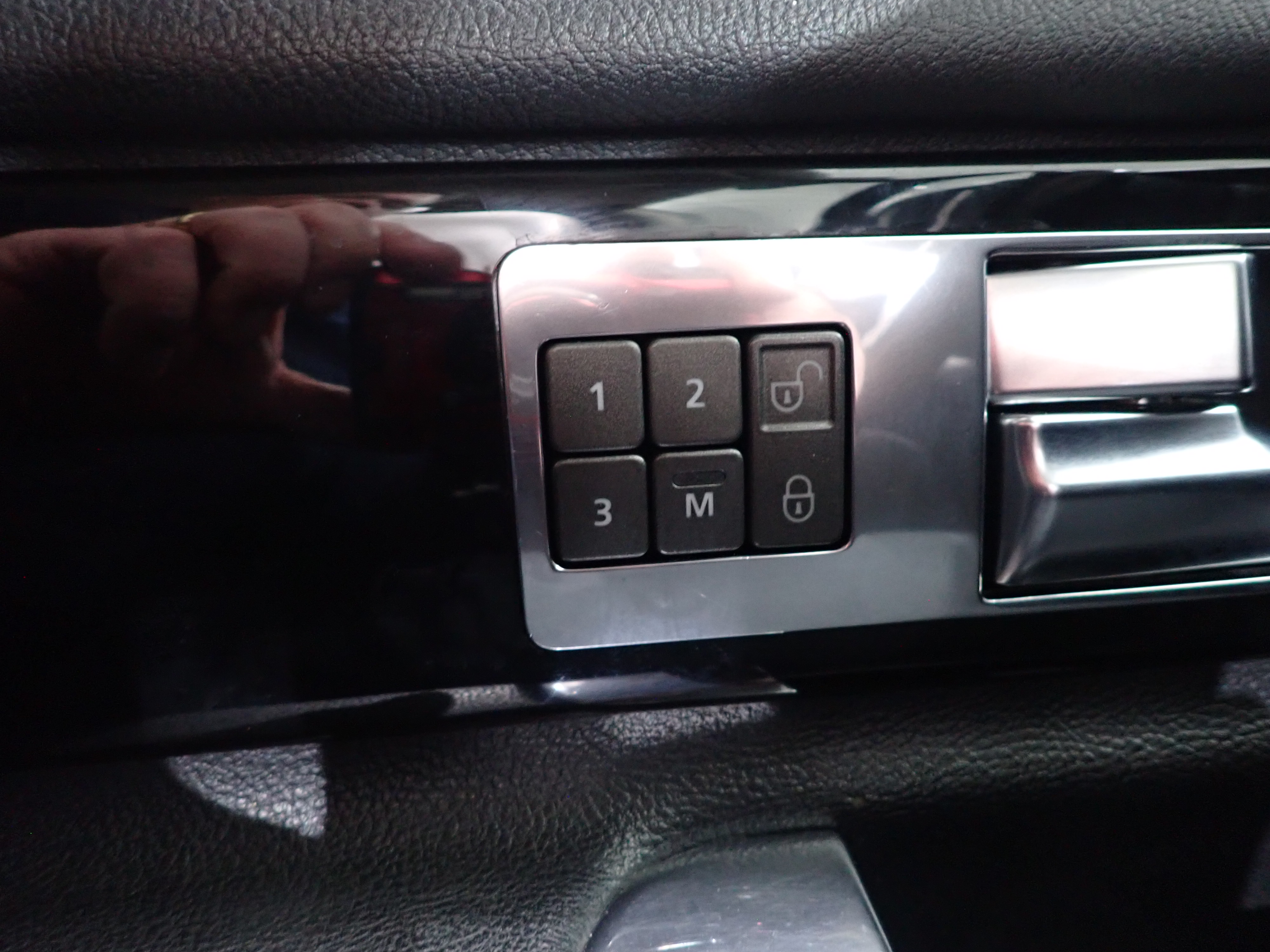 LAND ROVER DISCOVERY 2011
