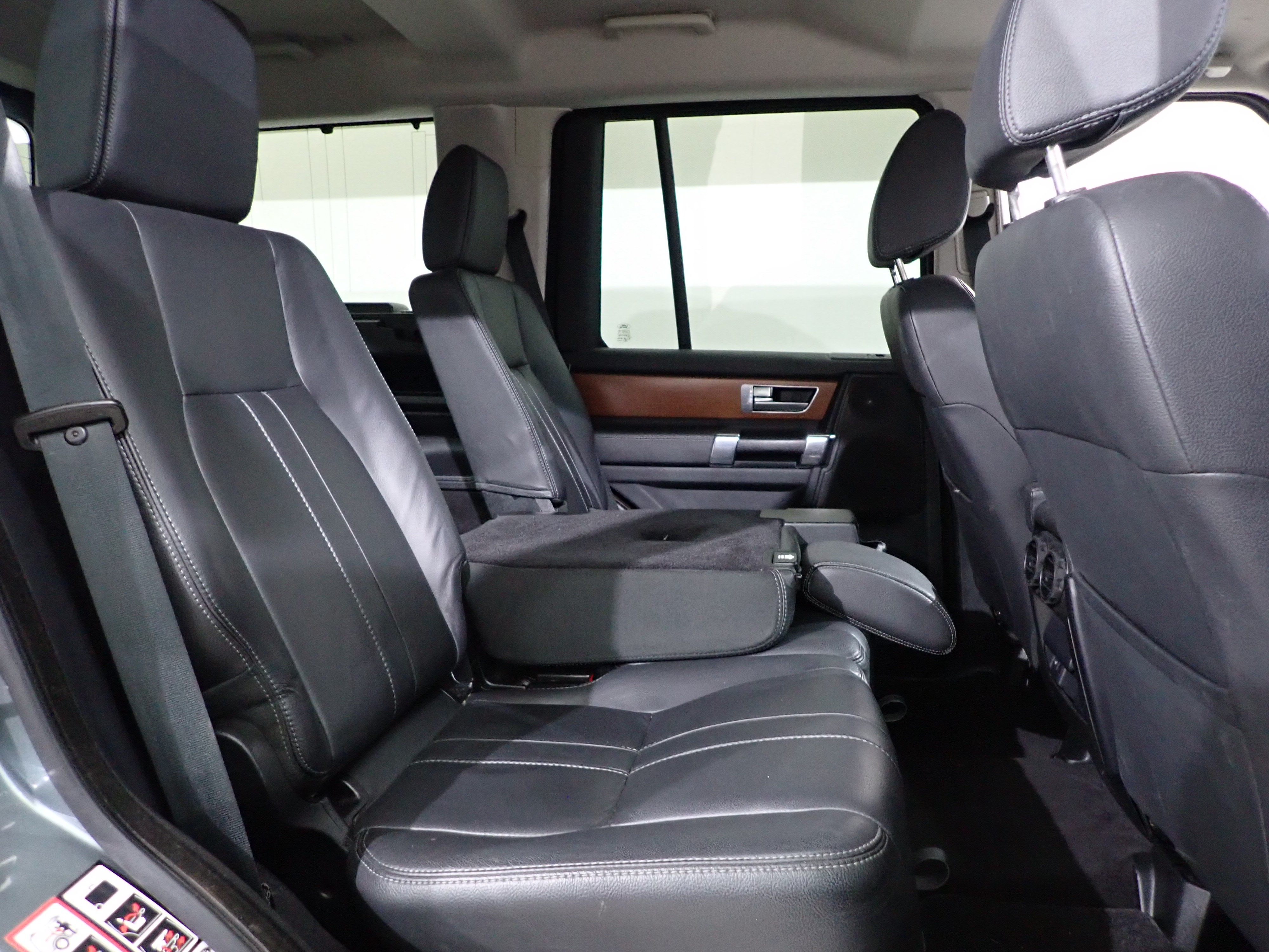 LAND ROVER DISCOVERY 2015