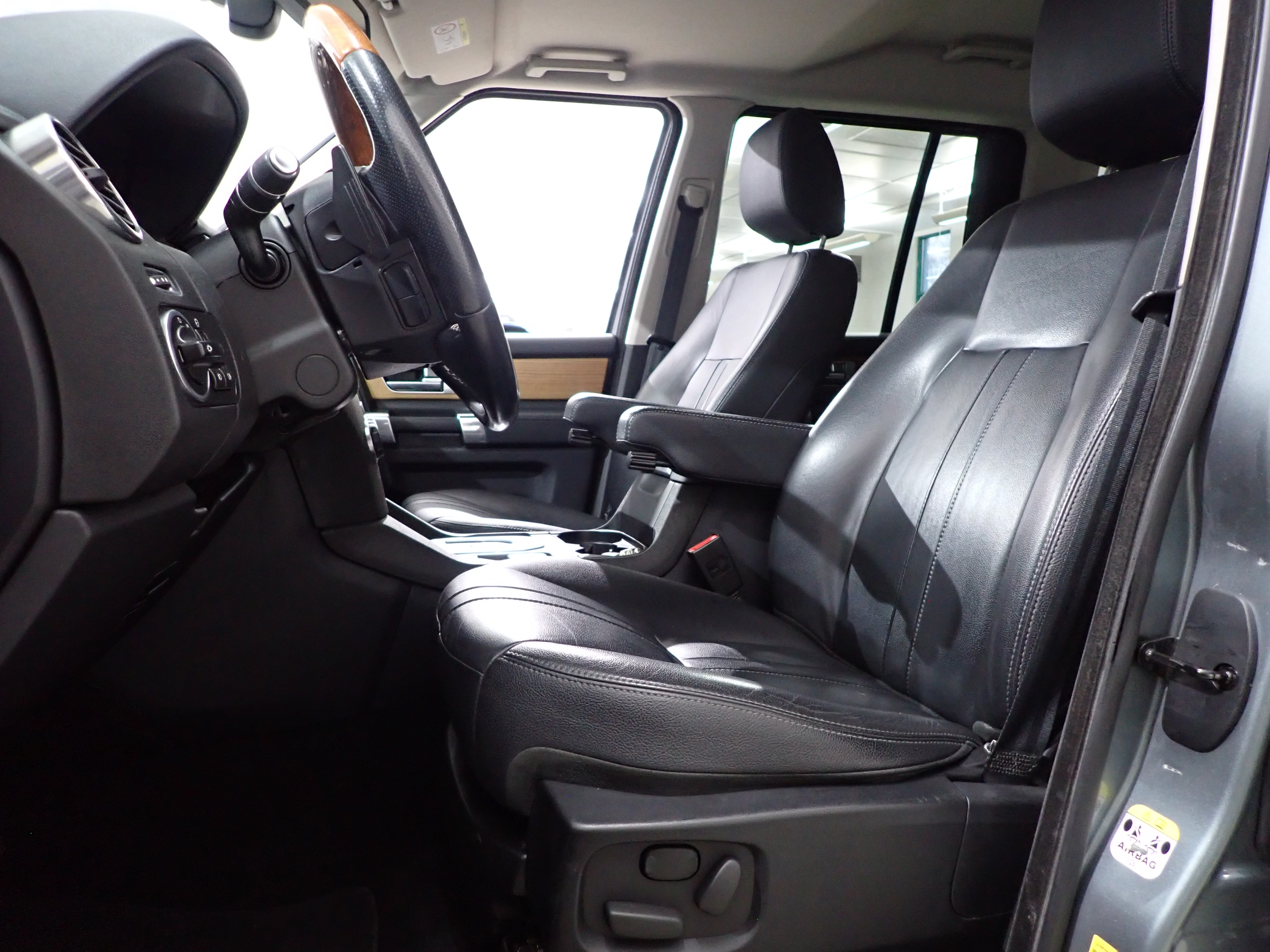 LAND ROVER DISCOVERY 2015