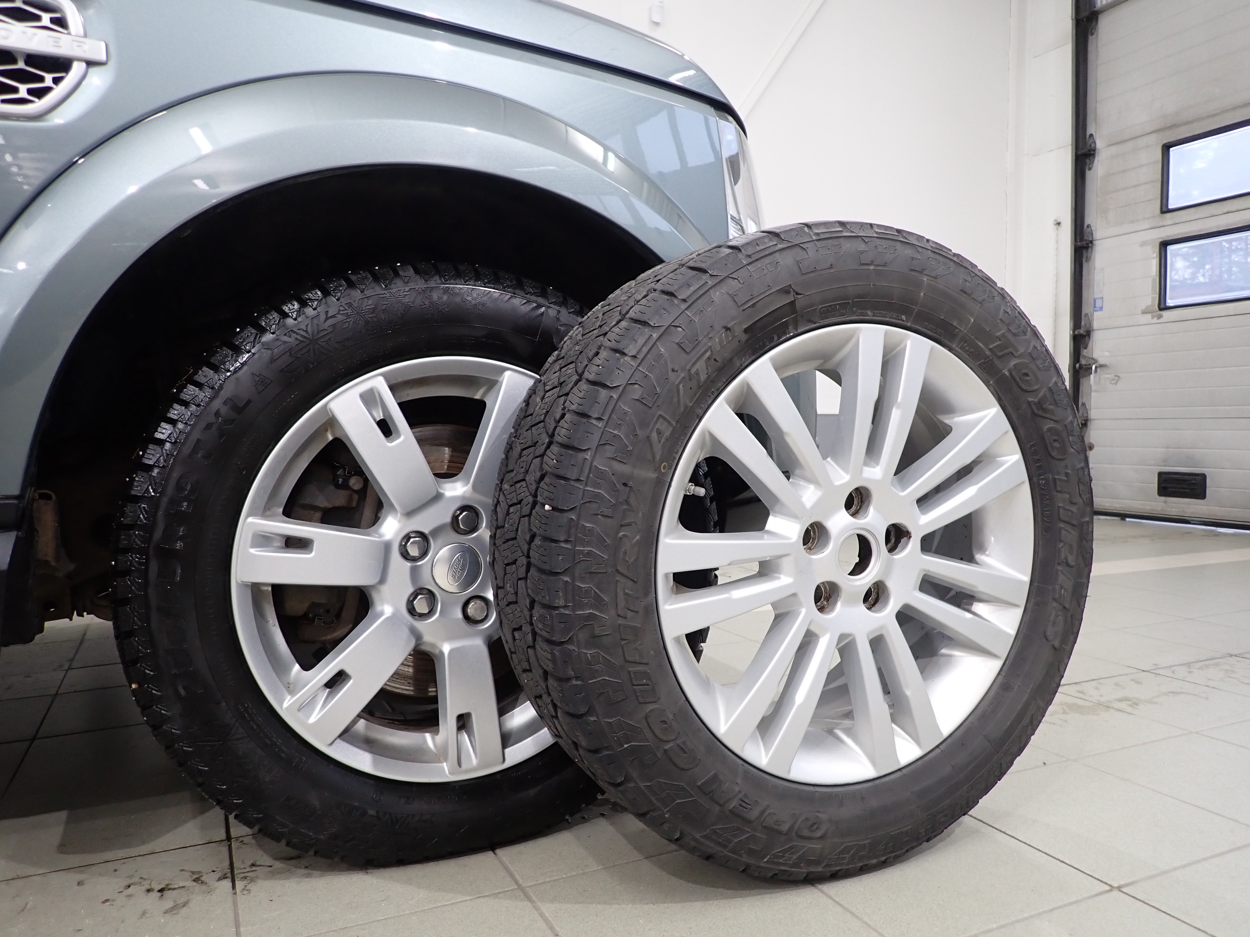 LAND ROVER DISCOVERY 2015