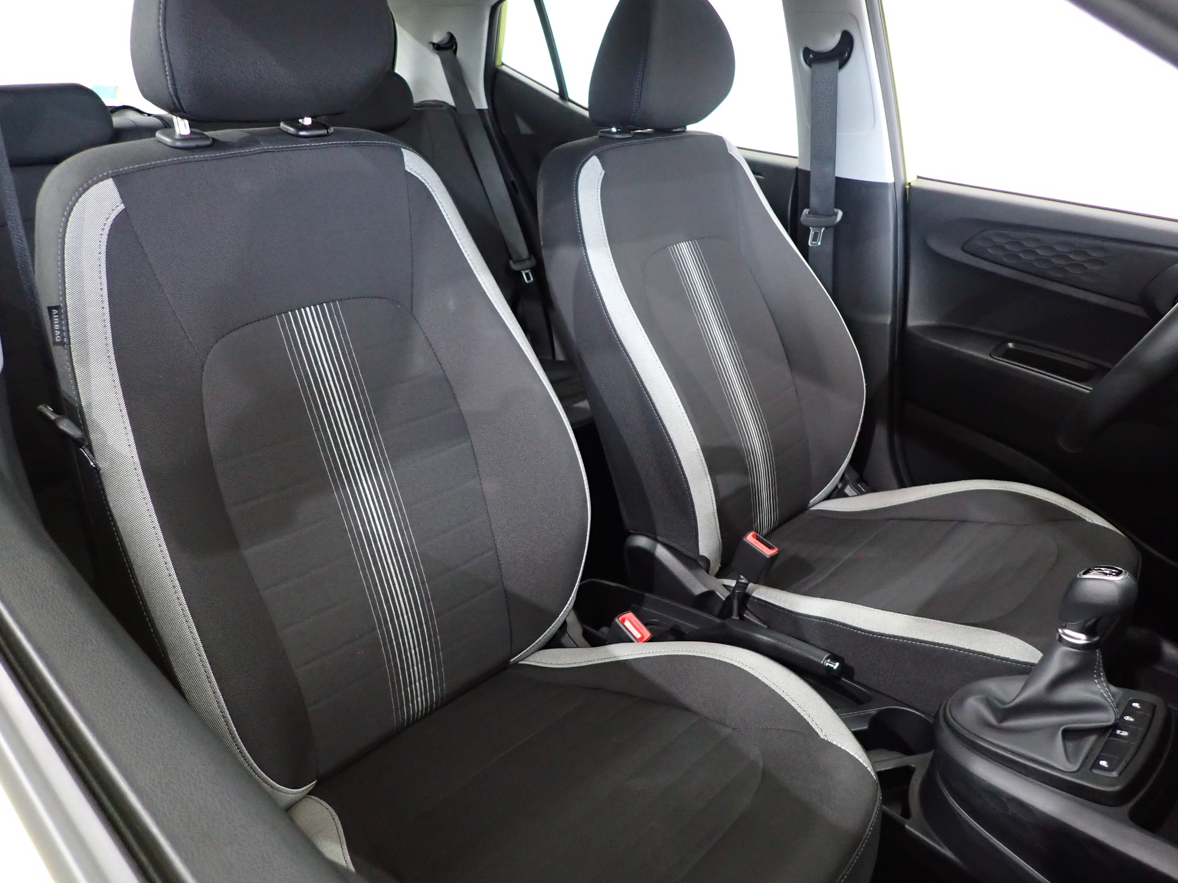 HYUNDAI i10 2024