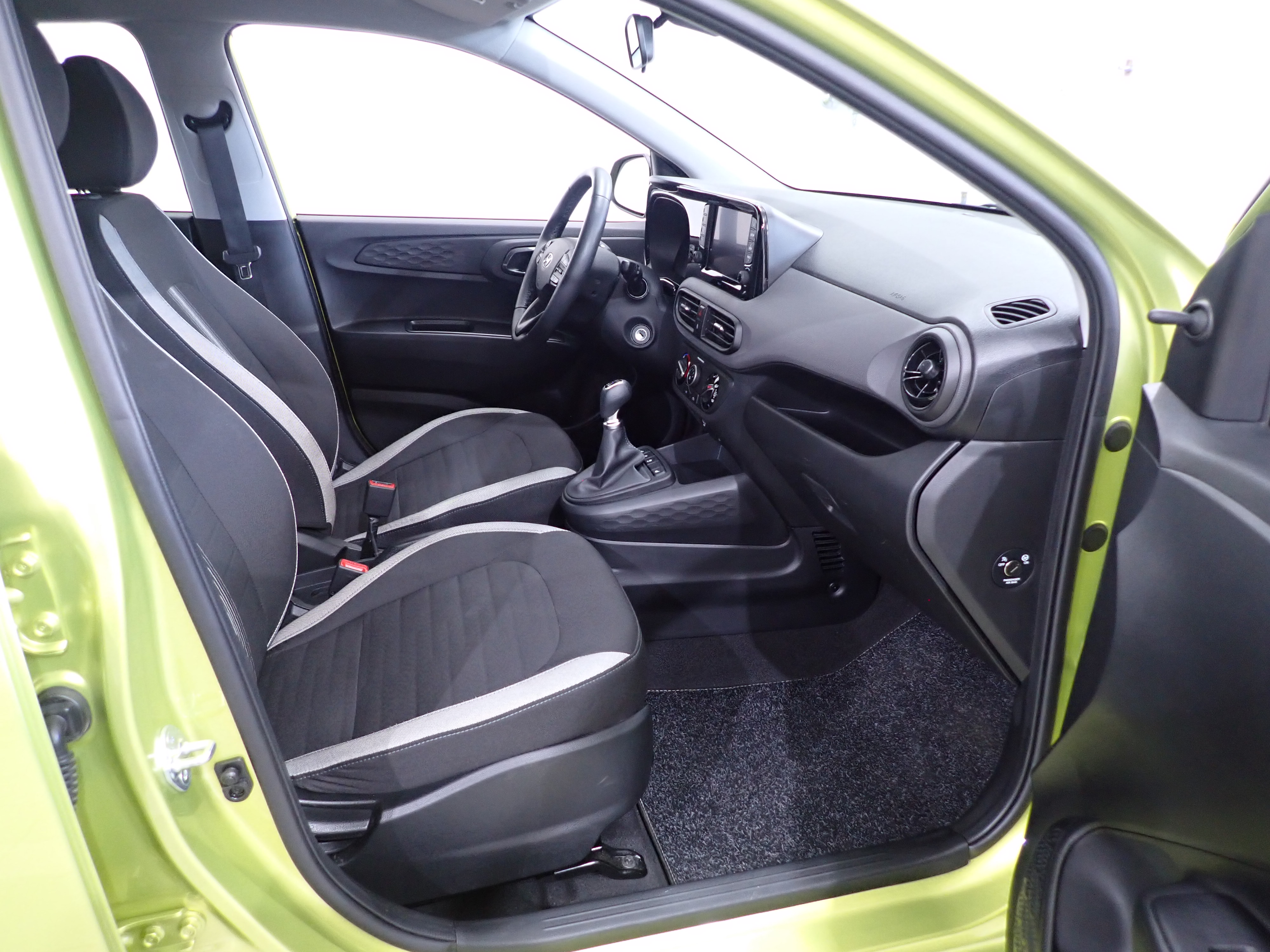 HYUNDAI i10 2024