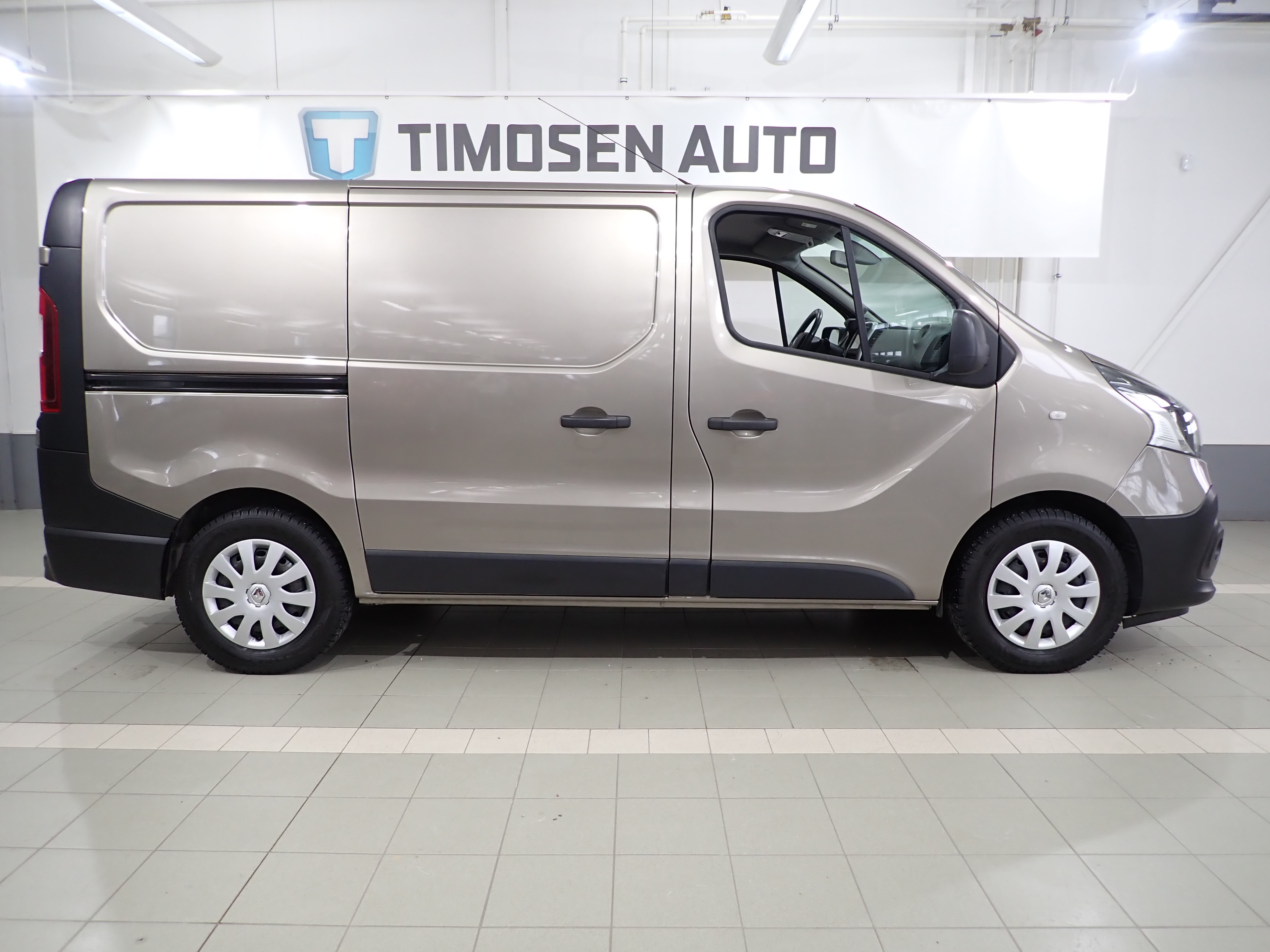 RENAULT Trafic 2016