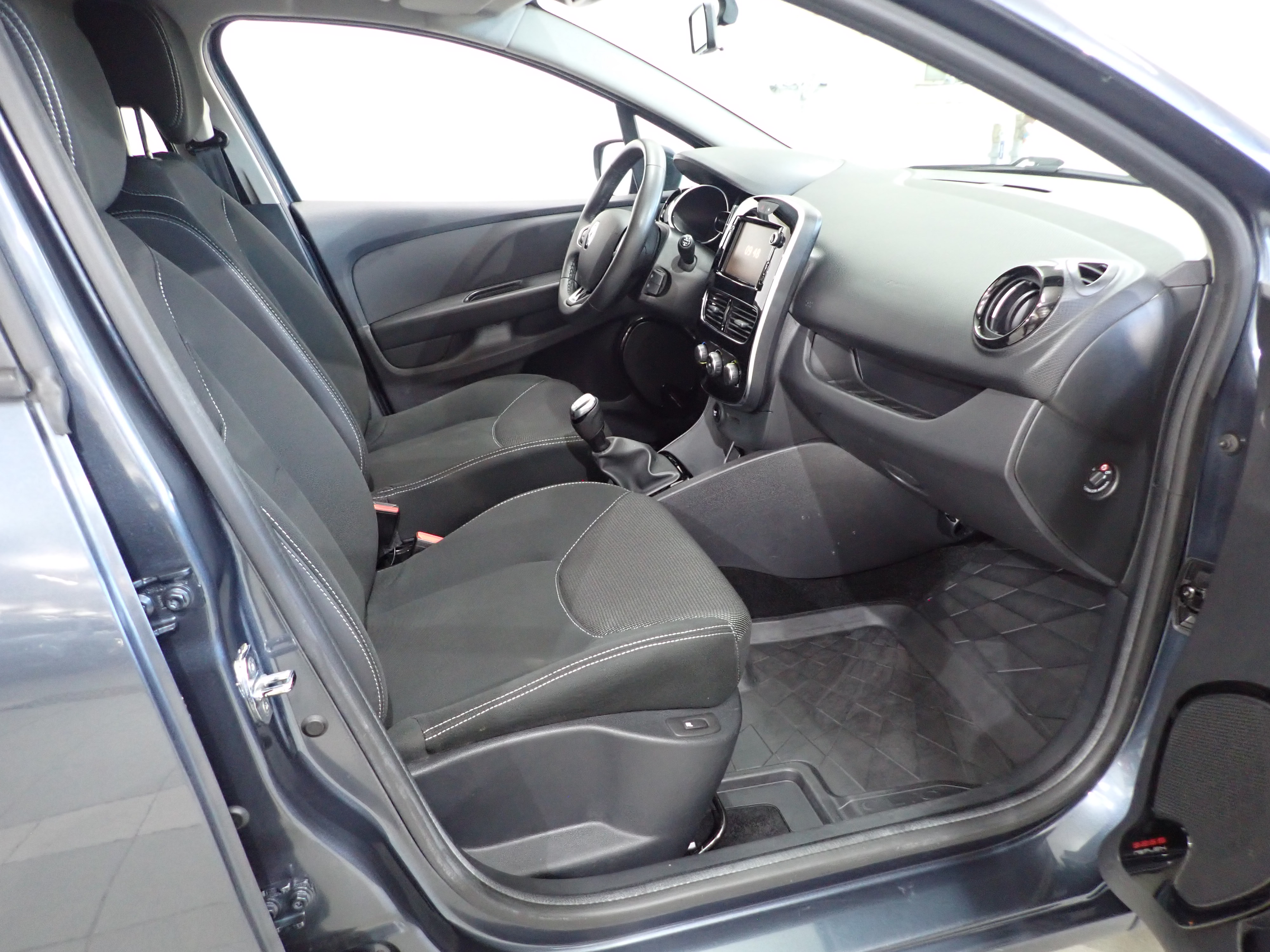 RENAULT CLIO 2019