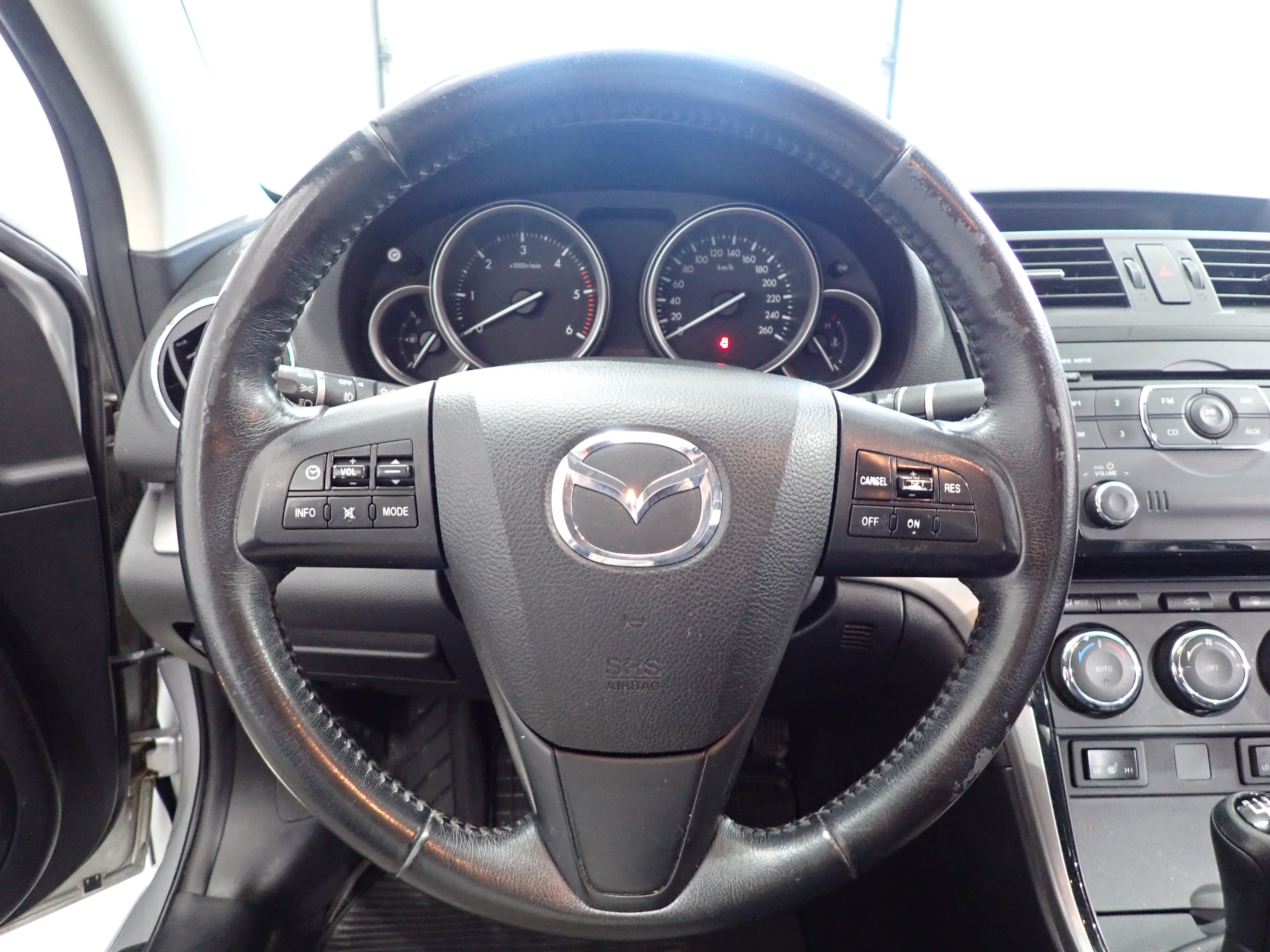 MAZDA Mazda6 2011