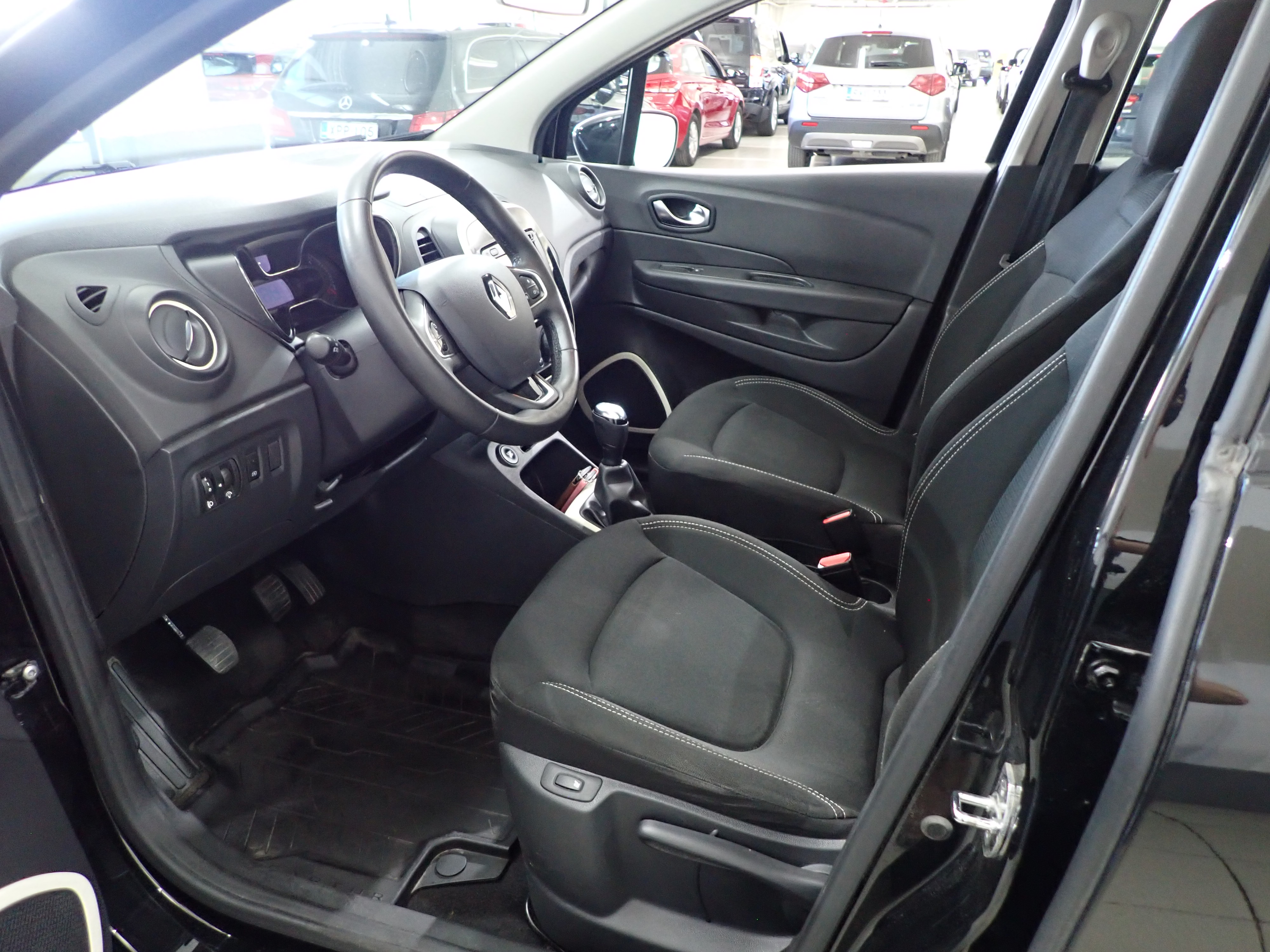 RENAULT Captur 2018