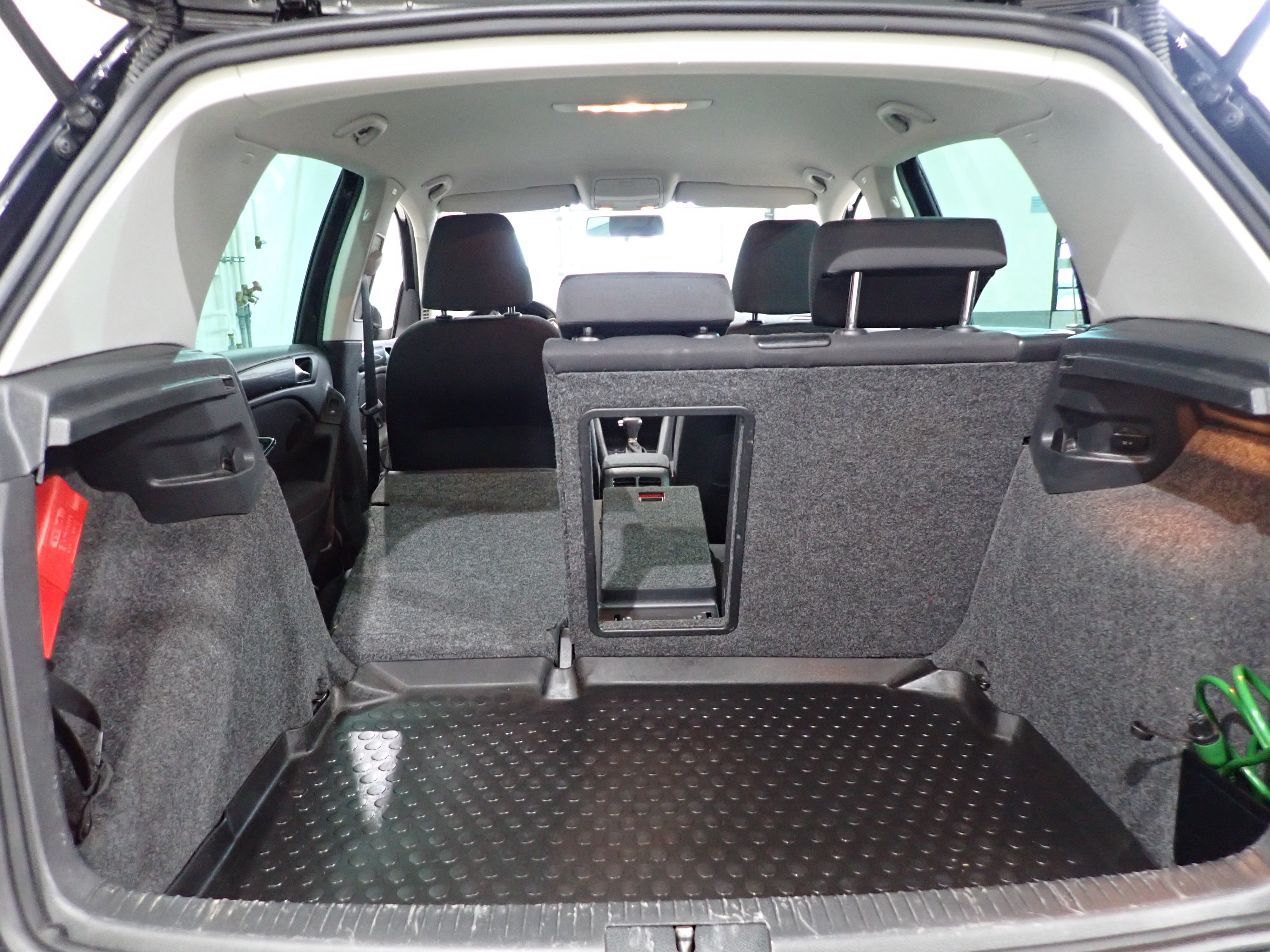 VOLKSWAGEN GOLF 2011