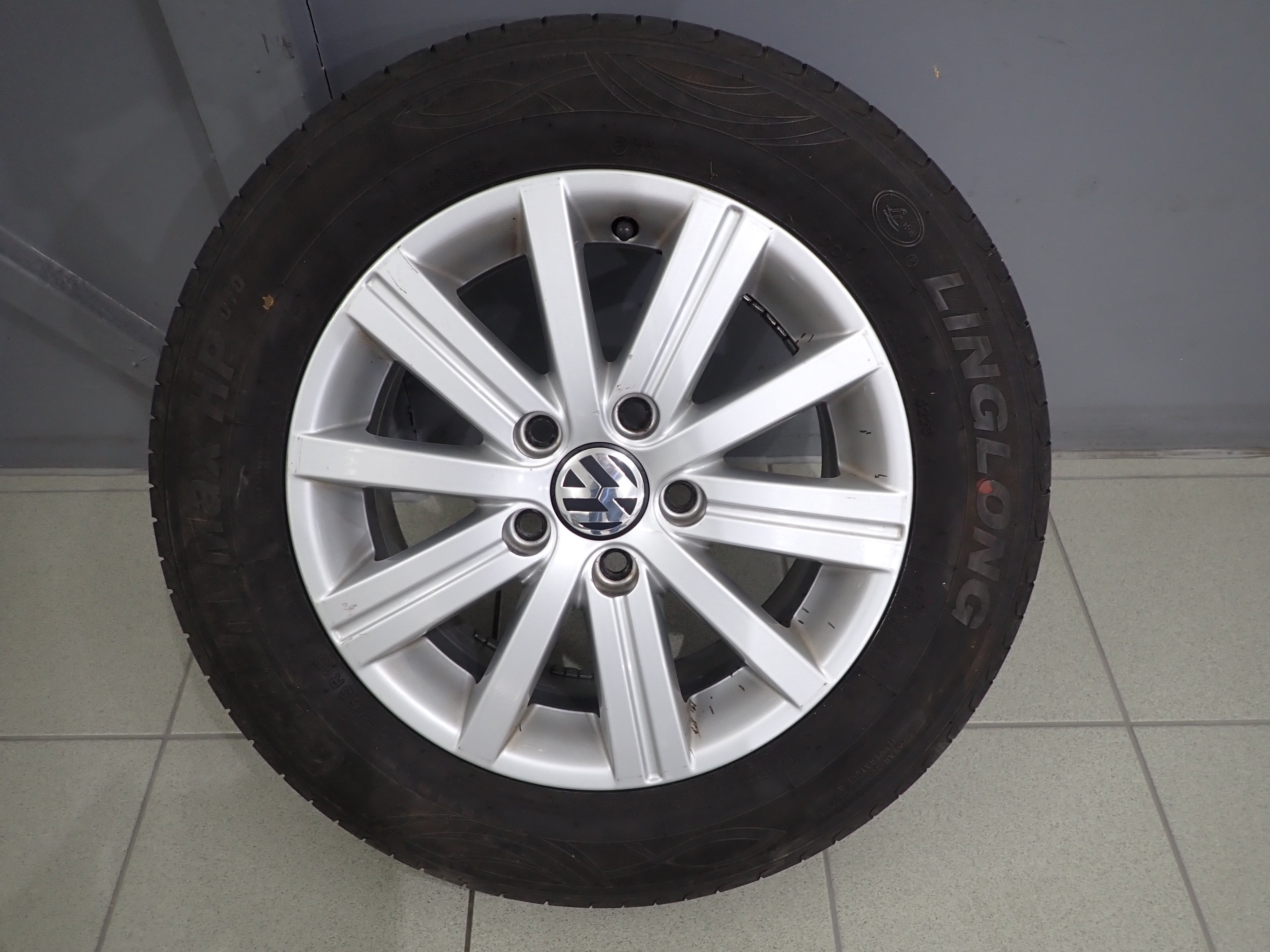 VOLKSWAGEN GOLF 2011