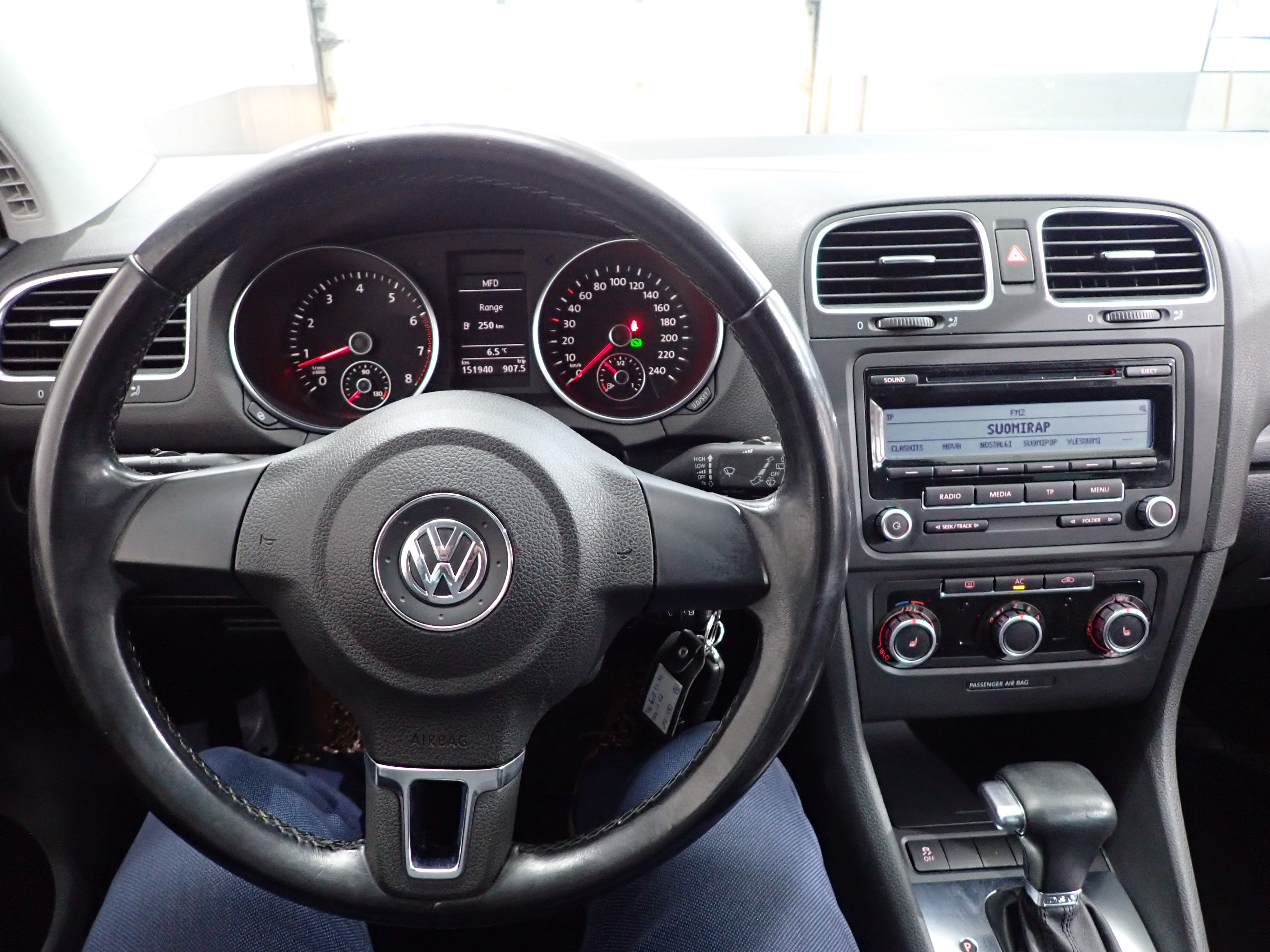 VOLKSWAGEN GOLF 2011