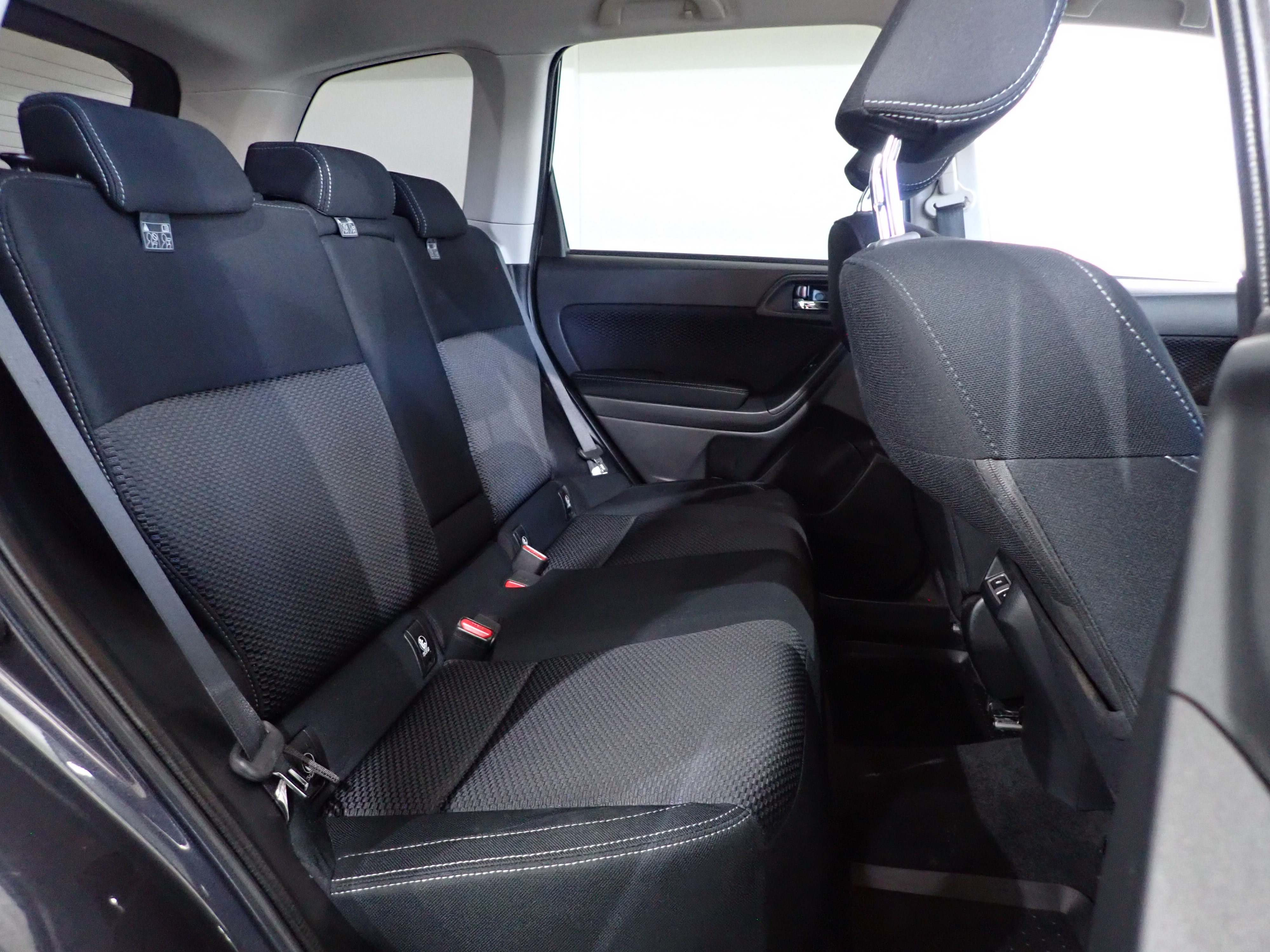 SUBARU FORESTER 2016