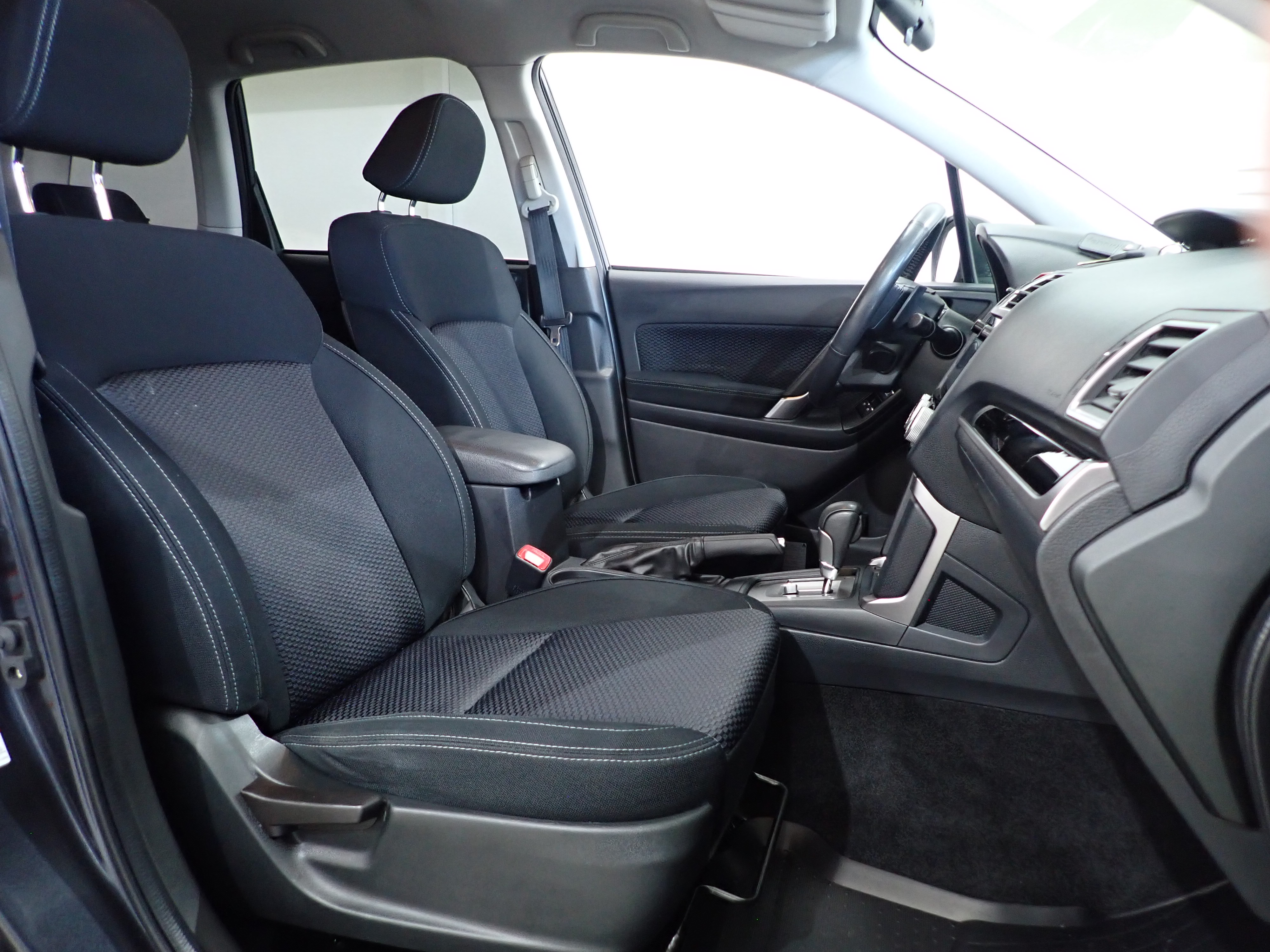 SUBARU FORESTER 2016