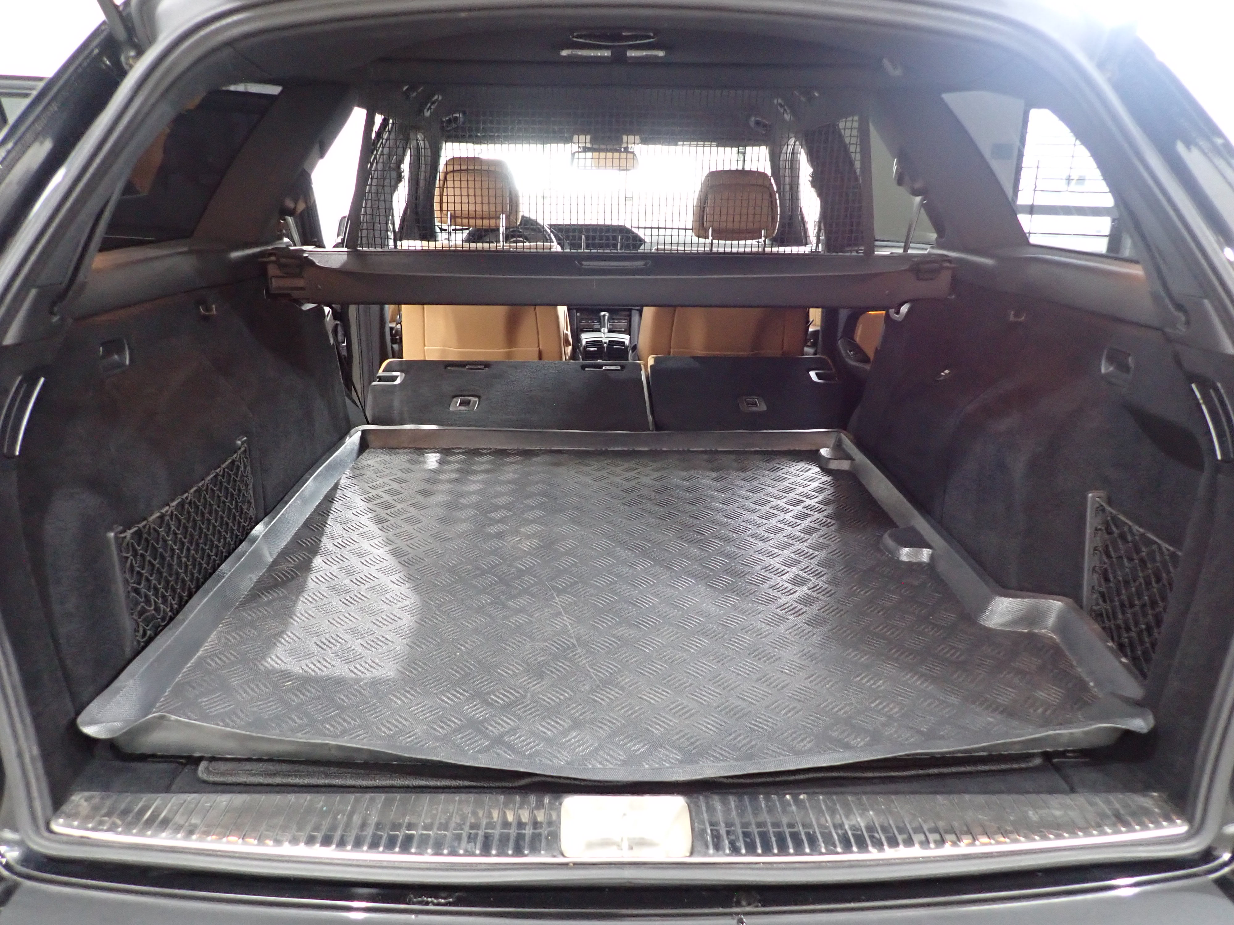 MERCEDES-BENZ E 2011