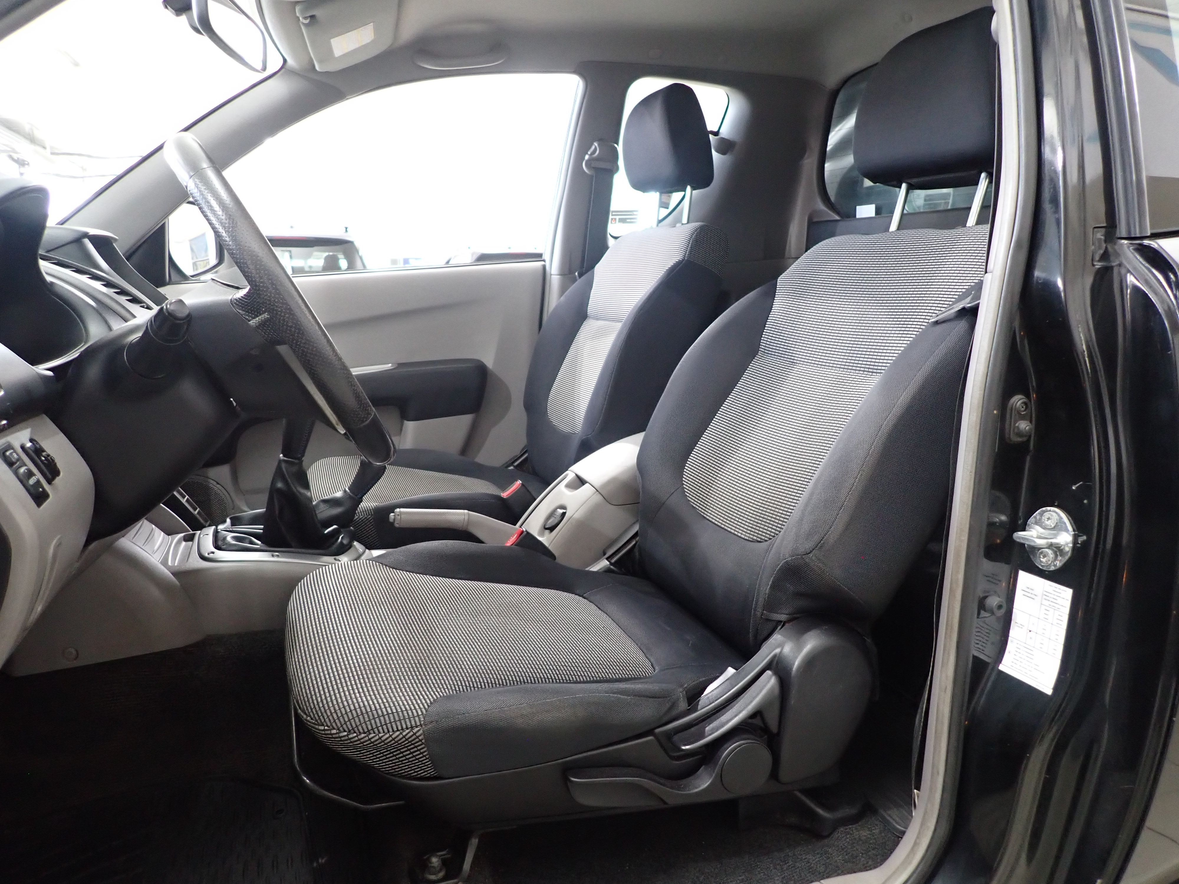 MITSUBISHI L200 2008