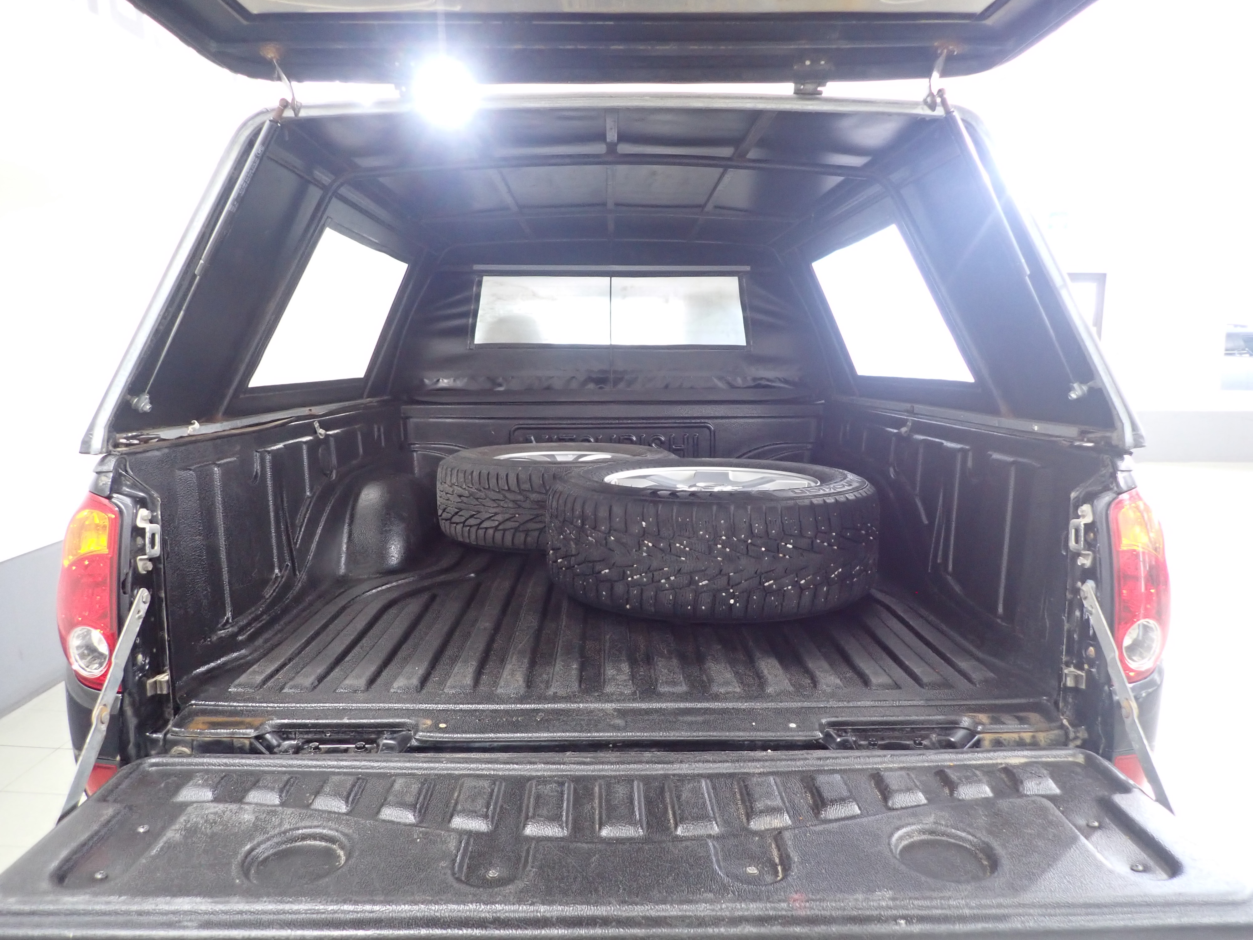 MITSUBISHI L200 2008