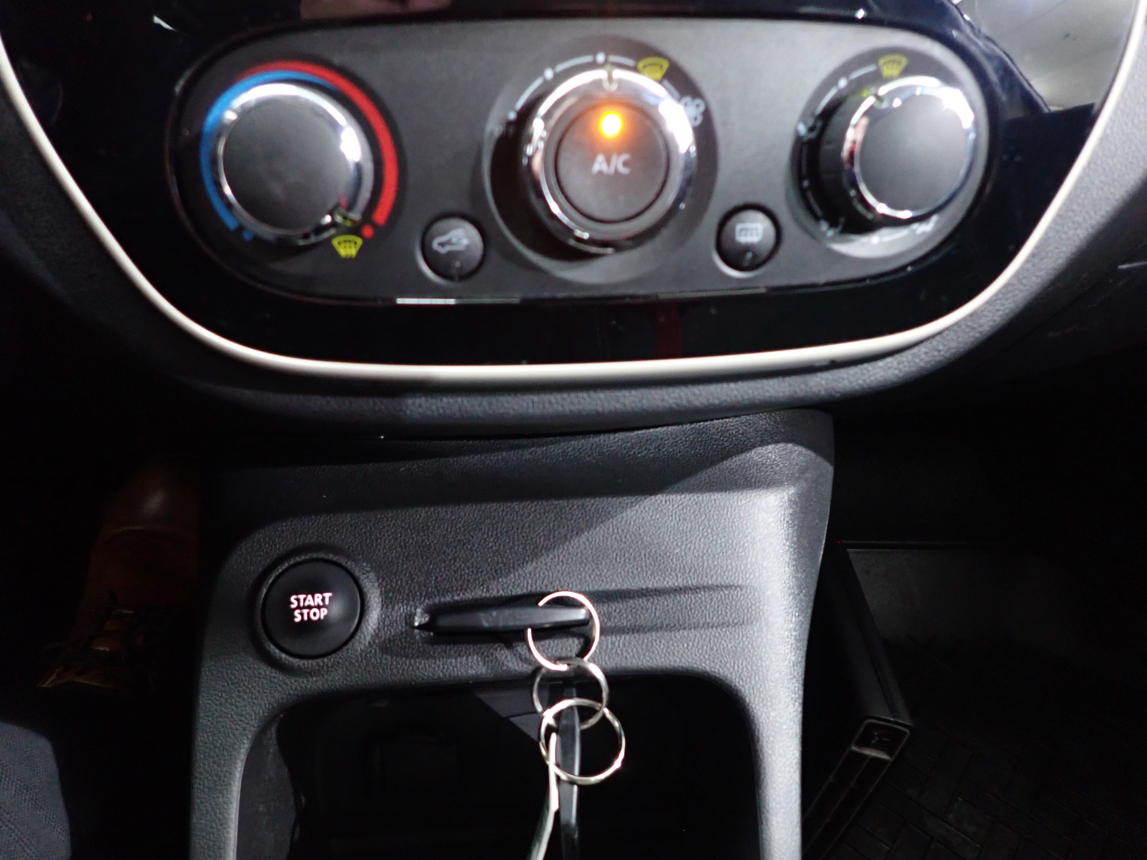 RENAULT Captur 2019