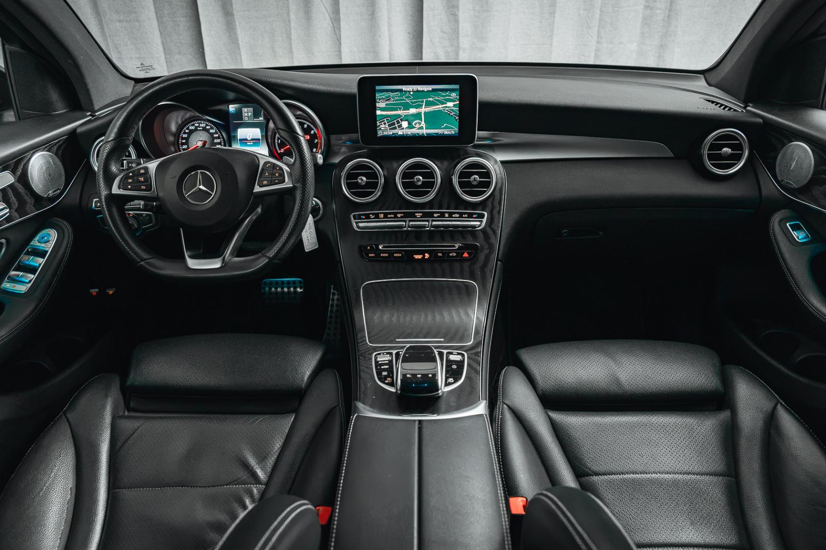 MERCEDES-BENZ GLC 10