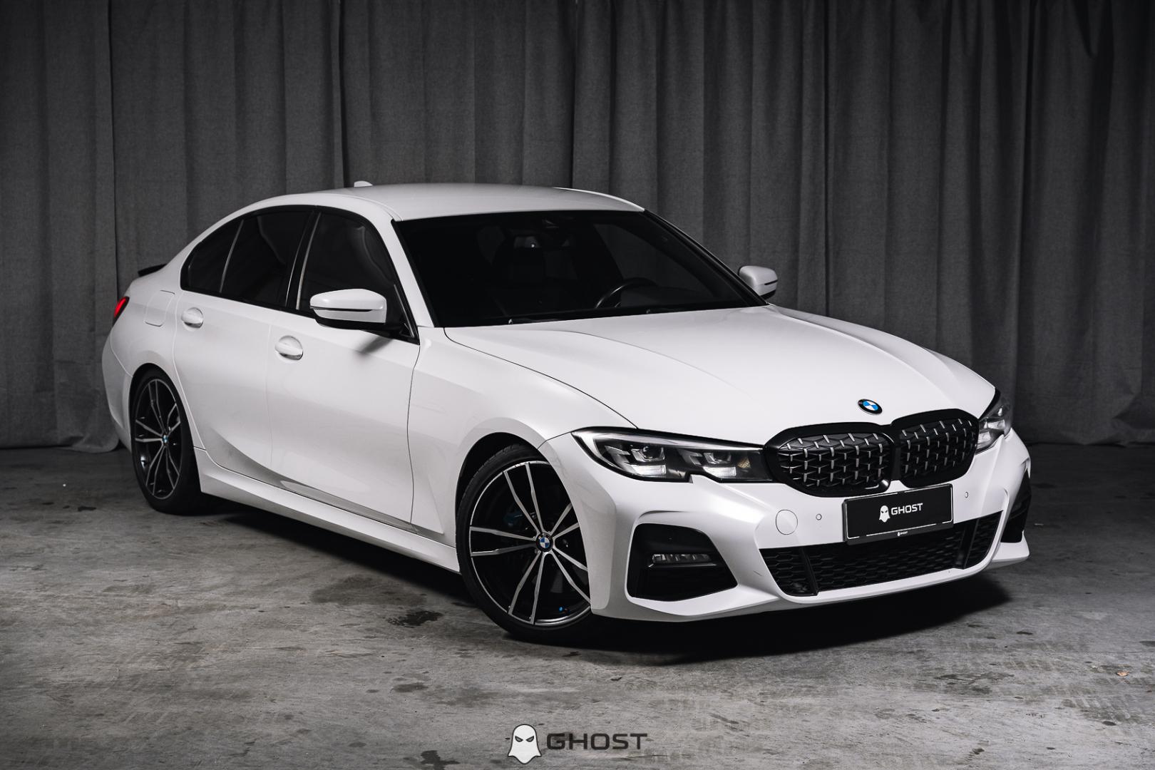 BMW 330 1