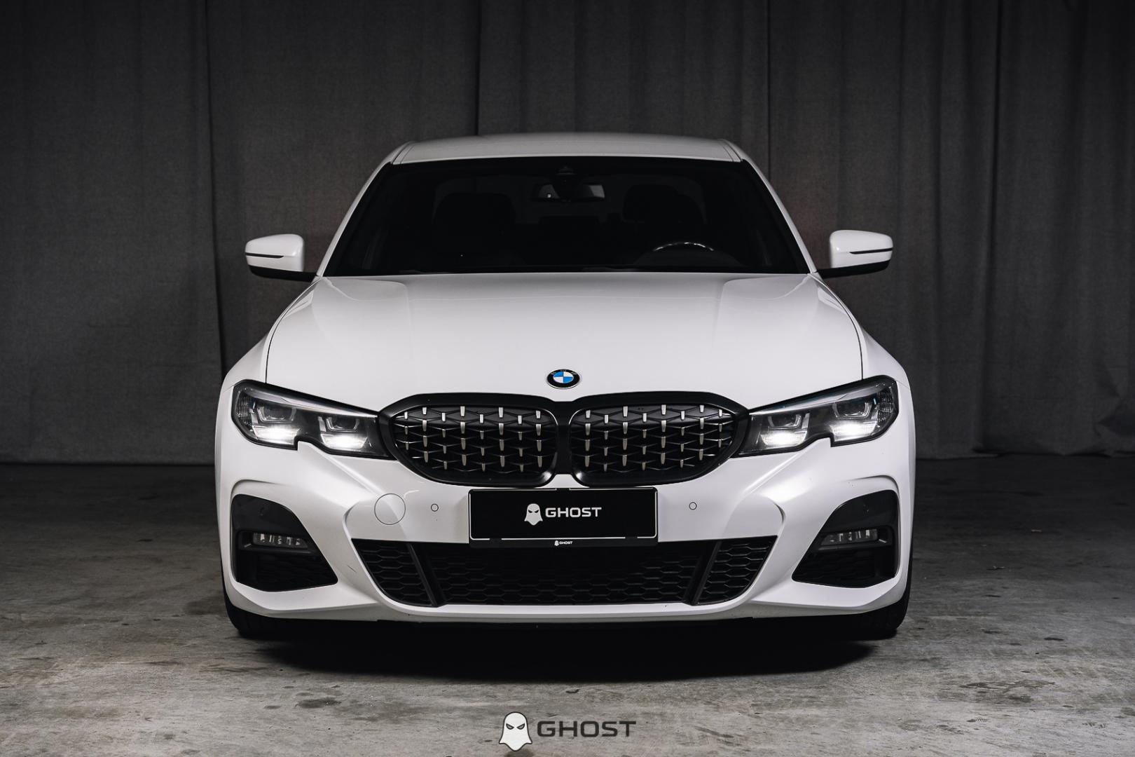 BMW 330 2
