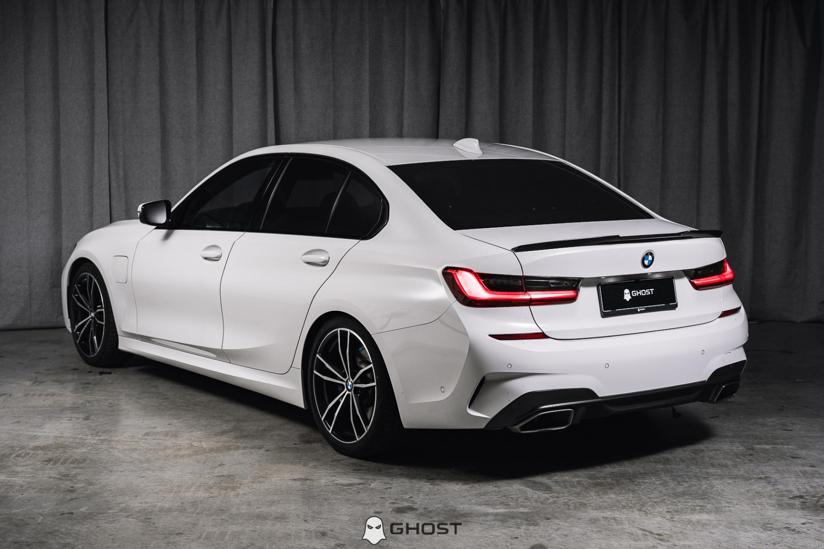 BMW 330 7