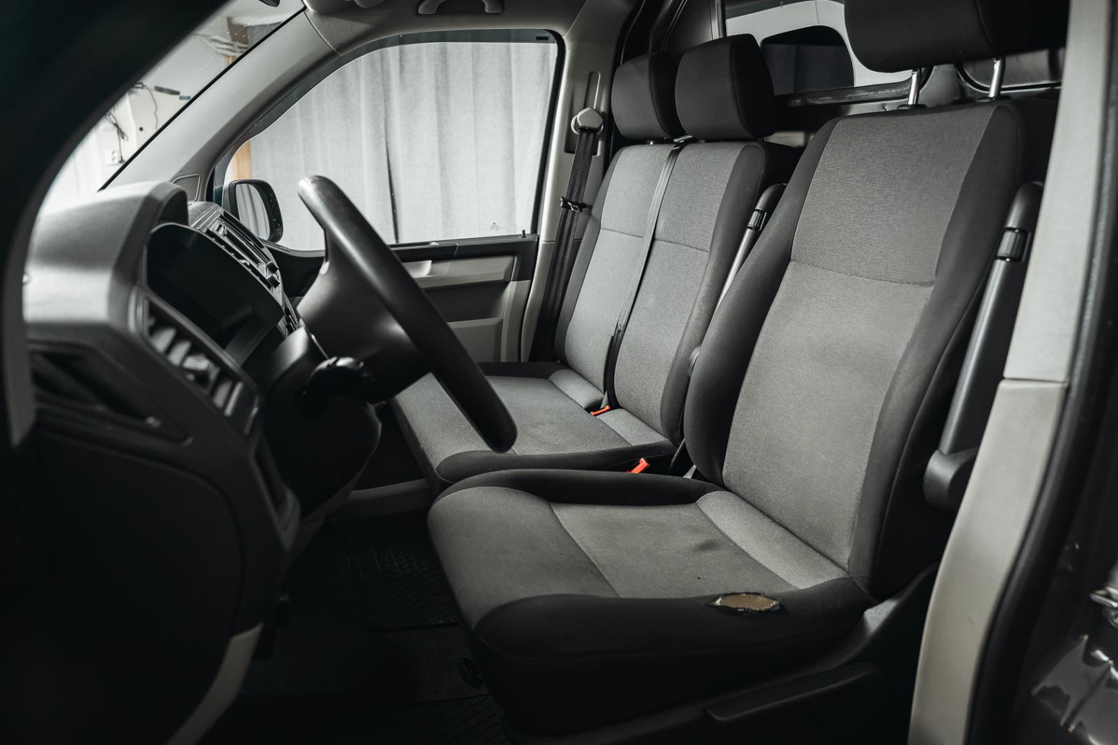 VOLKSWAGEN Transporter 14