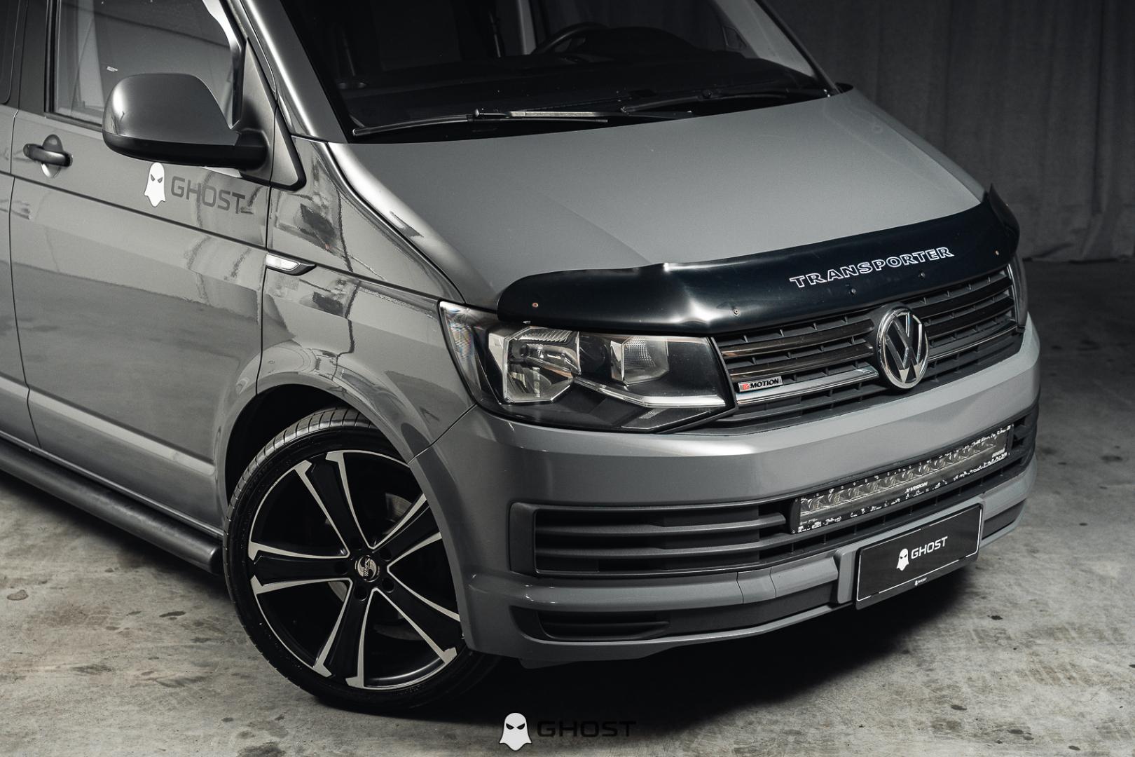VOLKSWAGEN Transporter 4