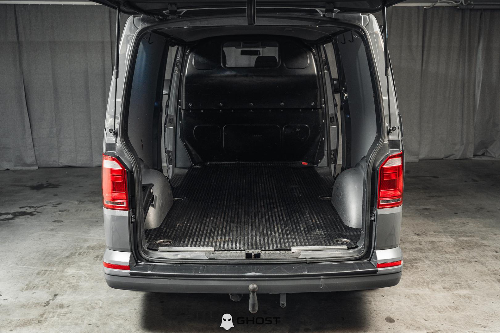 VOLKSWAGEN Transporter 9