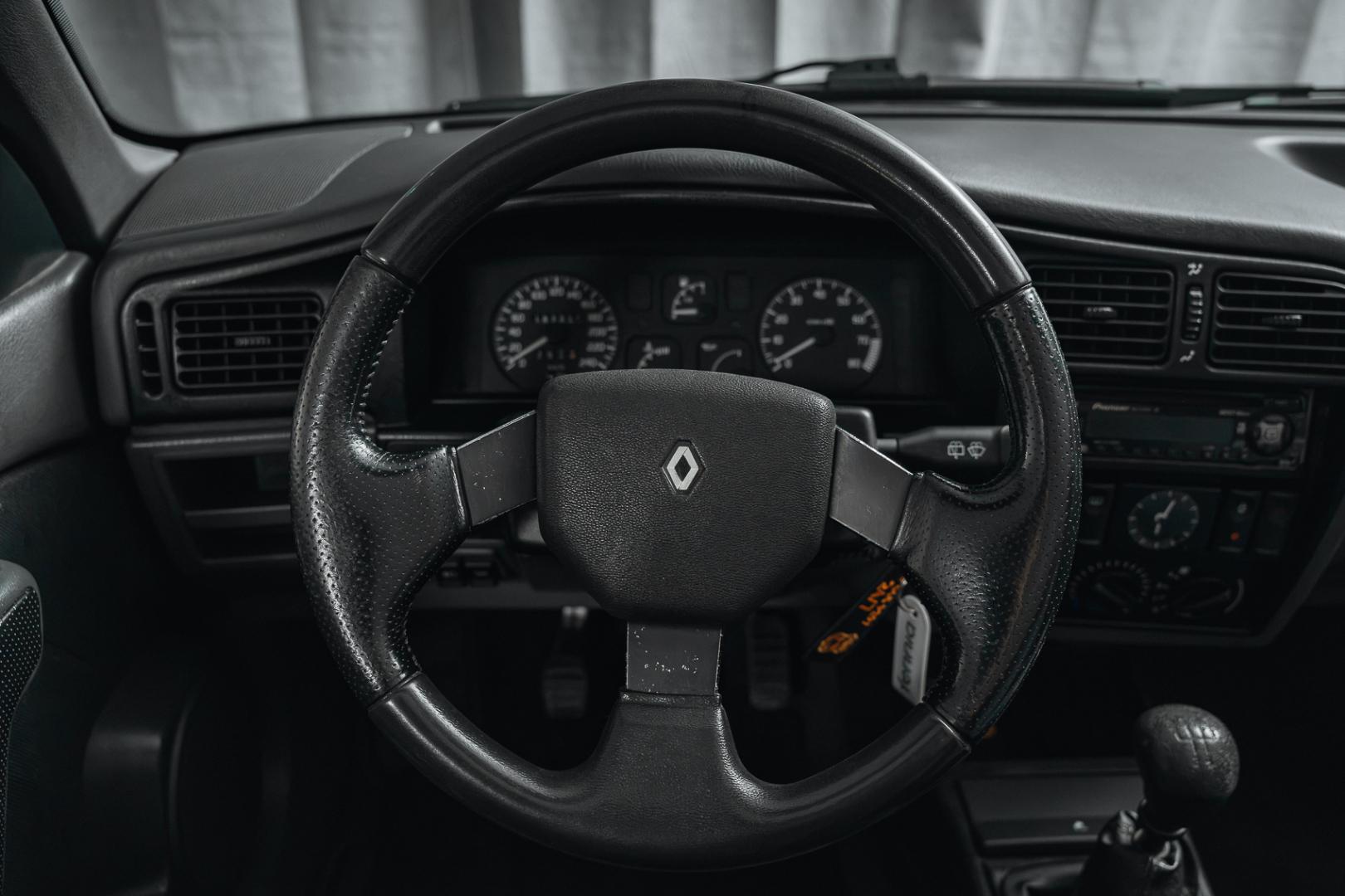 RENAULT 19 10