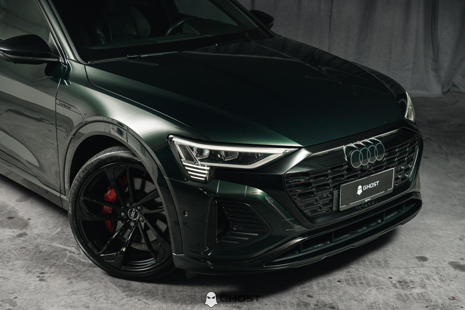 AUDI Q8 e-tron 4