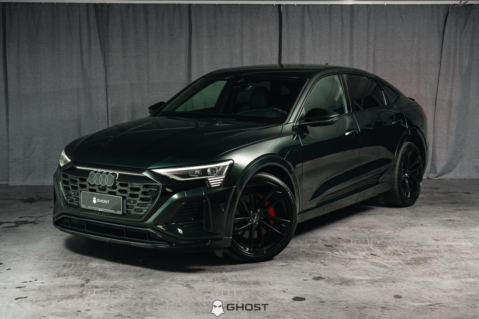 AUDI Q8 e-tron 5