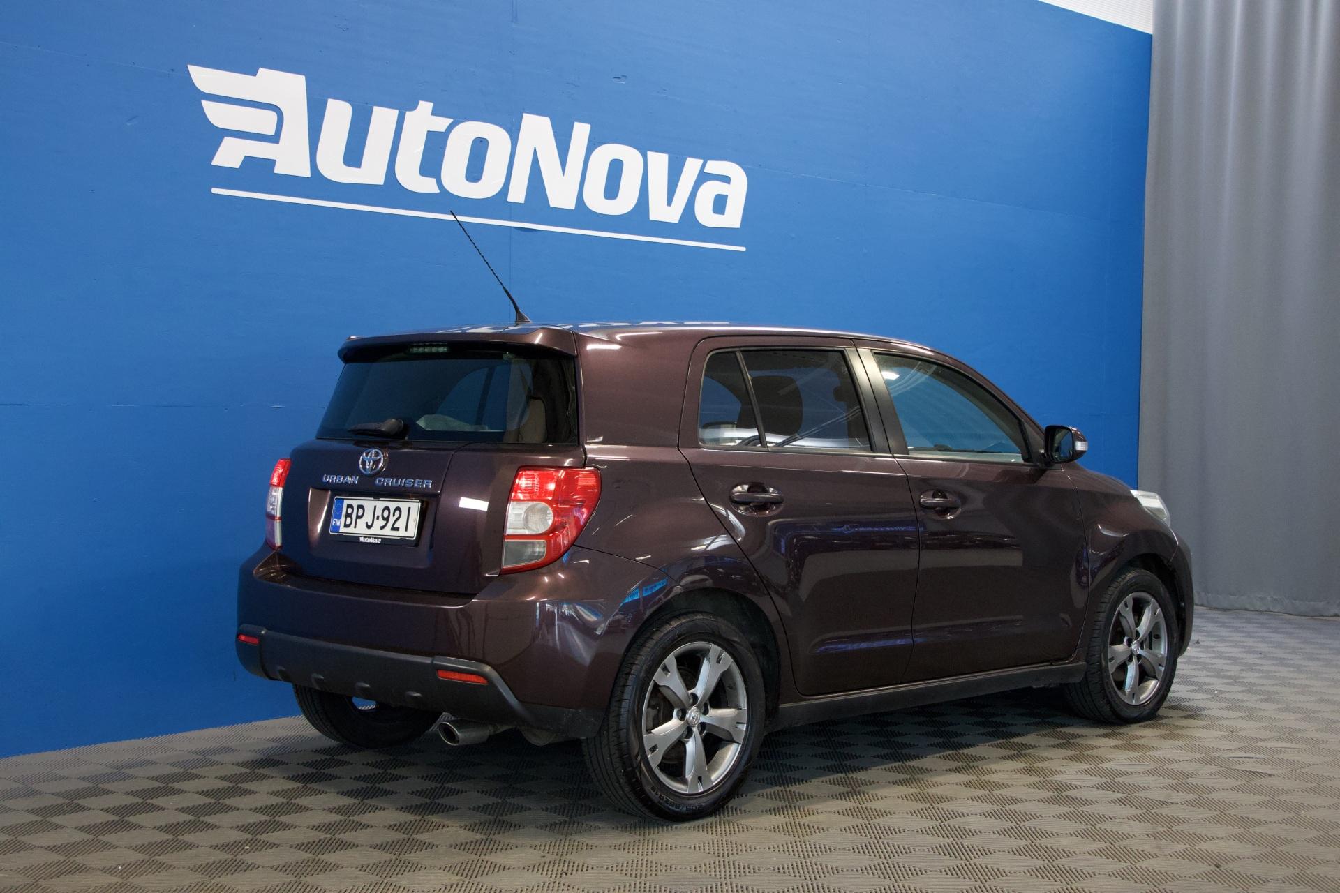 TOYOTA Urban Cruiser 3